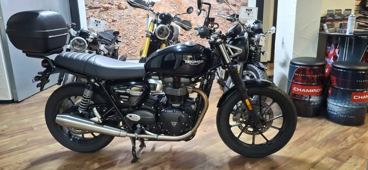 Triumph Street Twin
