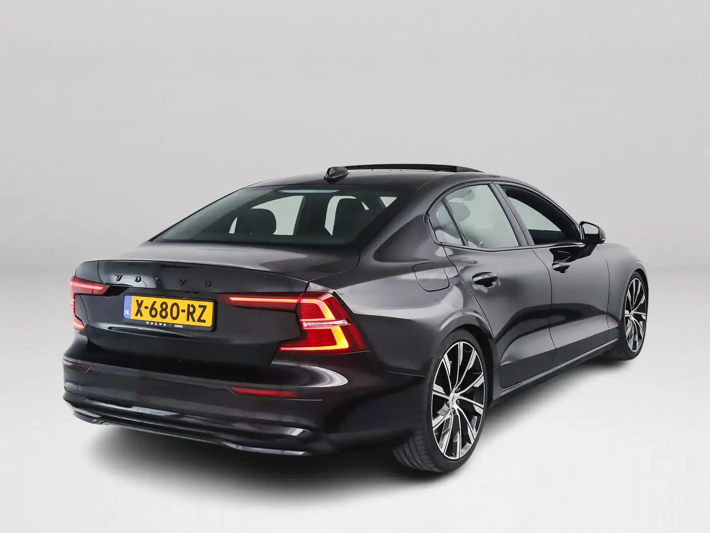 Volvo S60 Recharge T6 Aut. AWD Ultimate Dark | Heico Sportch Чорний - 2