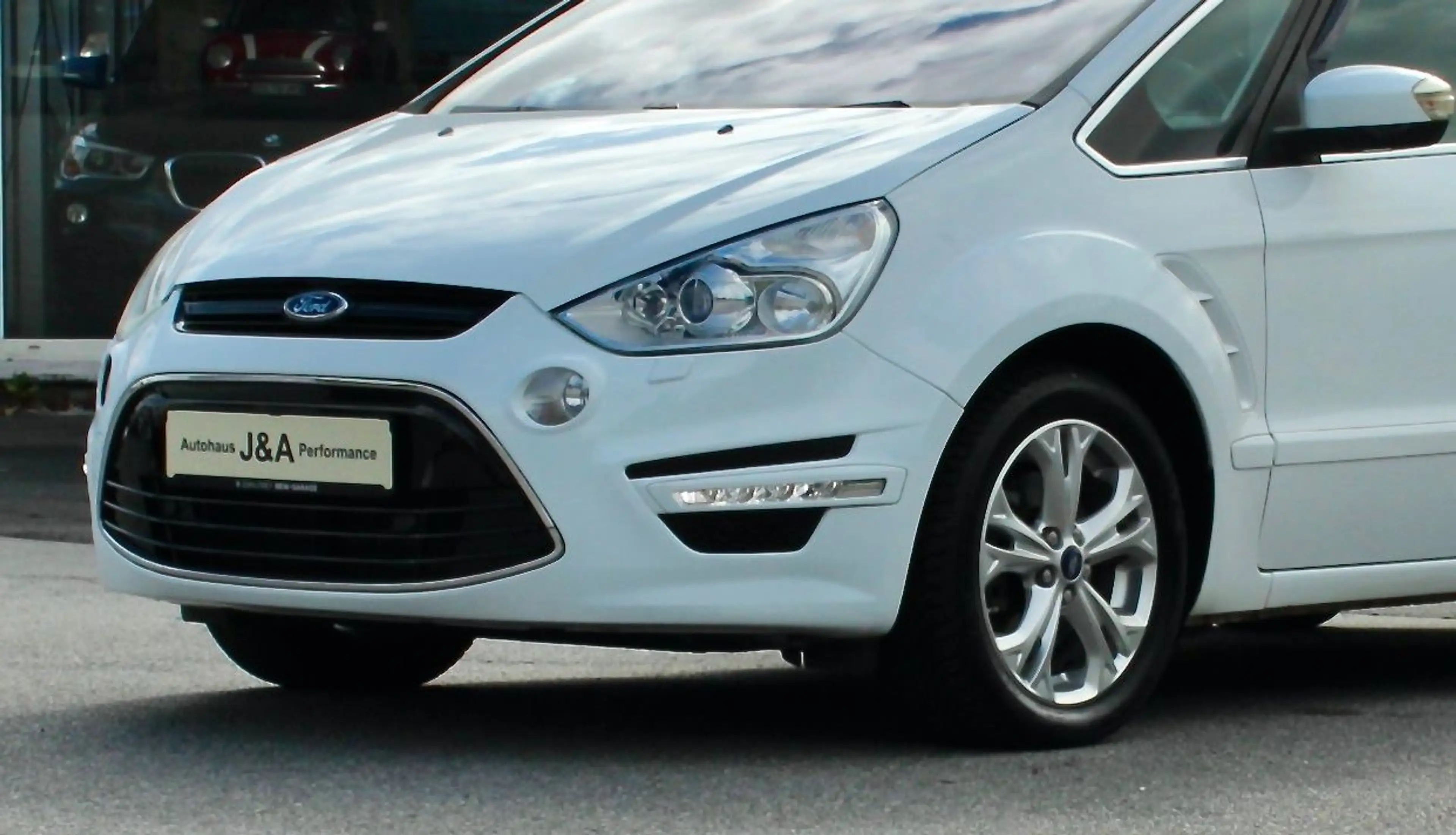 Ford S-Max S-MAX Titanium/LEDER/KAMERA/AHK