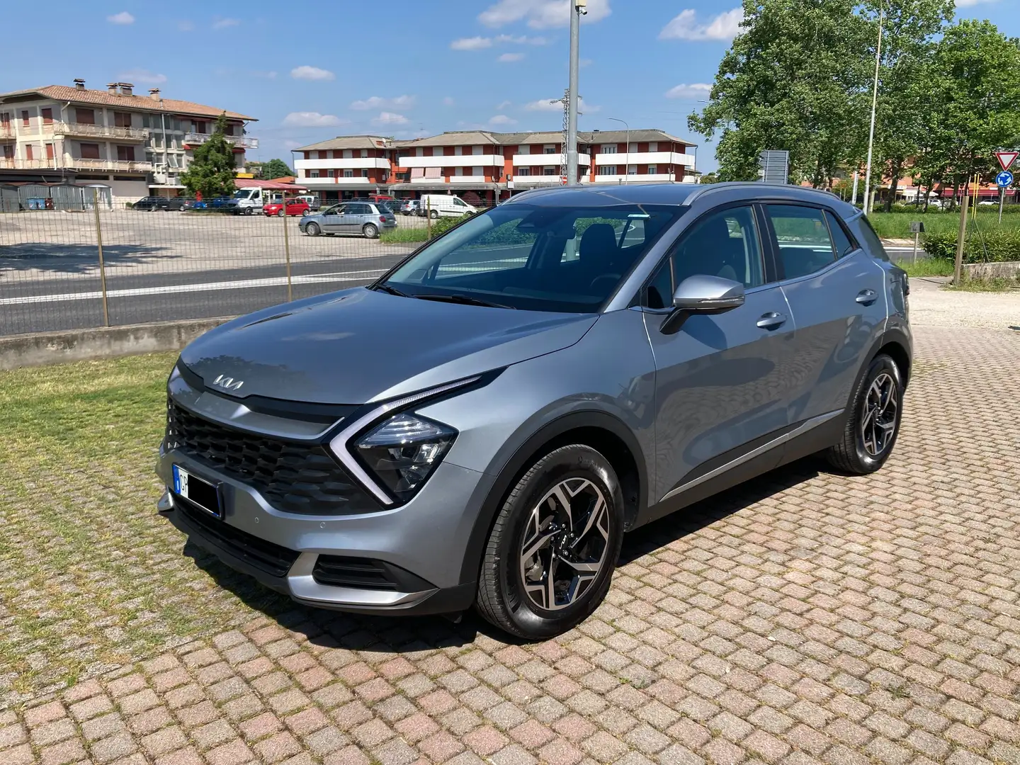 Kia Sportage 1.6 tgdi Gpl Business 150cv 2wd PDC retrocam. NAVI Gris - 2