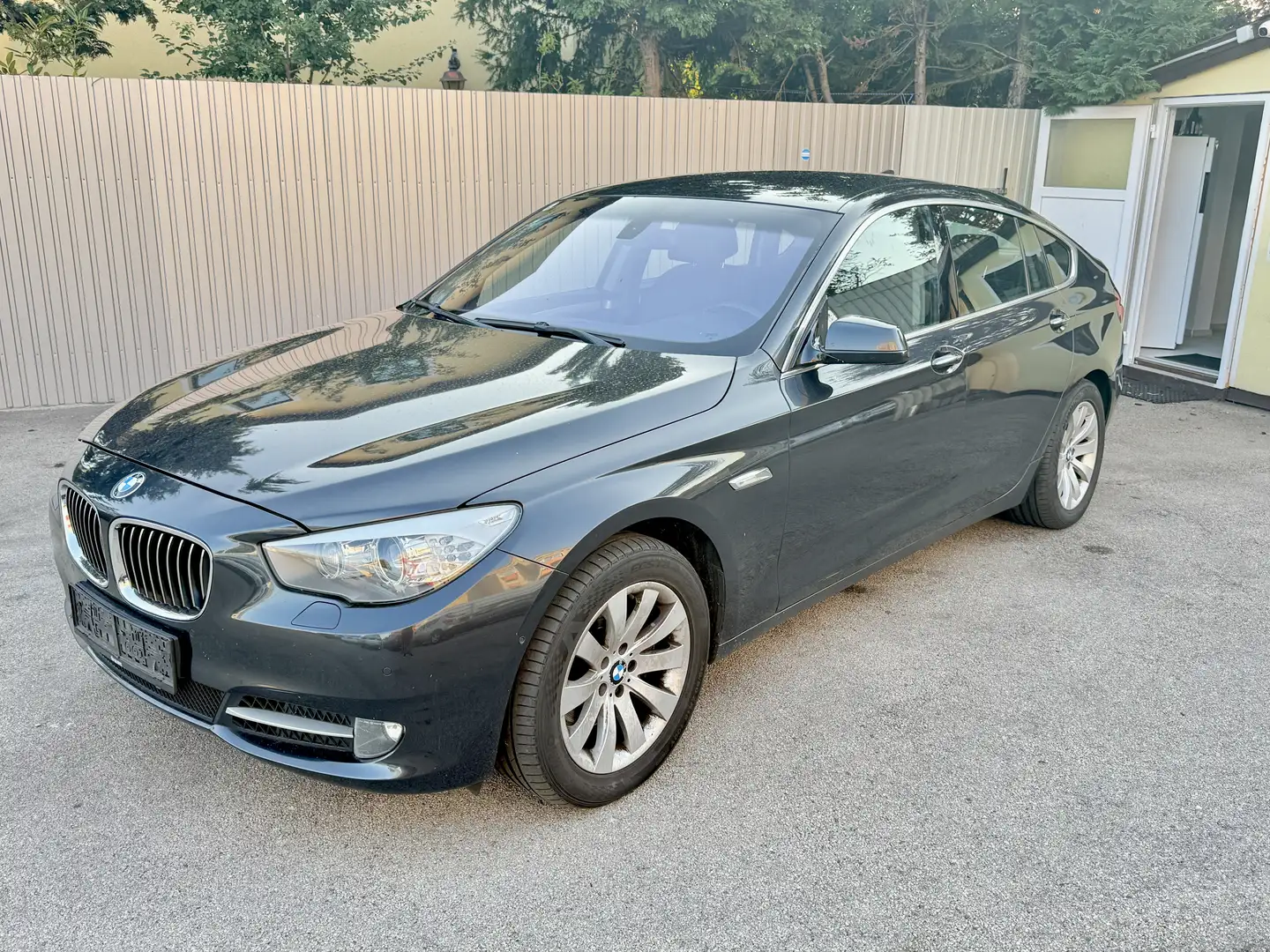 BMW 530 530d Gran Turismo Aut. MOTORSCHADEN - 2