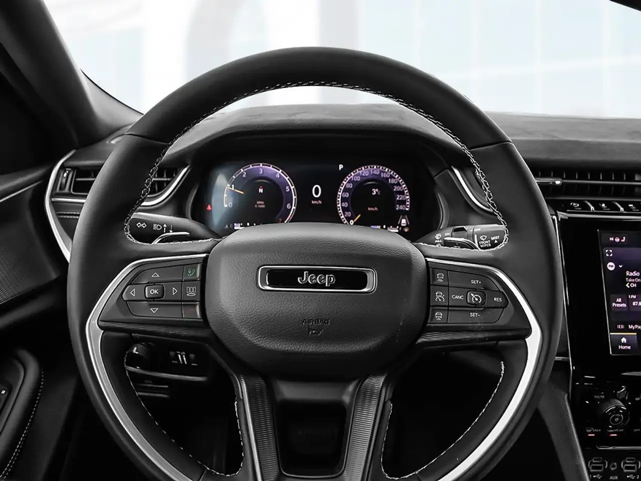 Jeep Grand Cherokee снимка Jeep Grand Cherokee