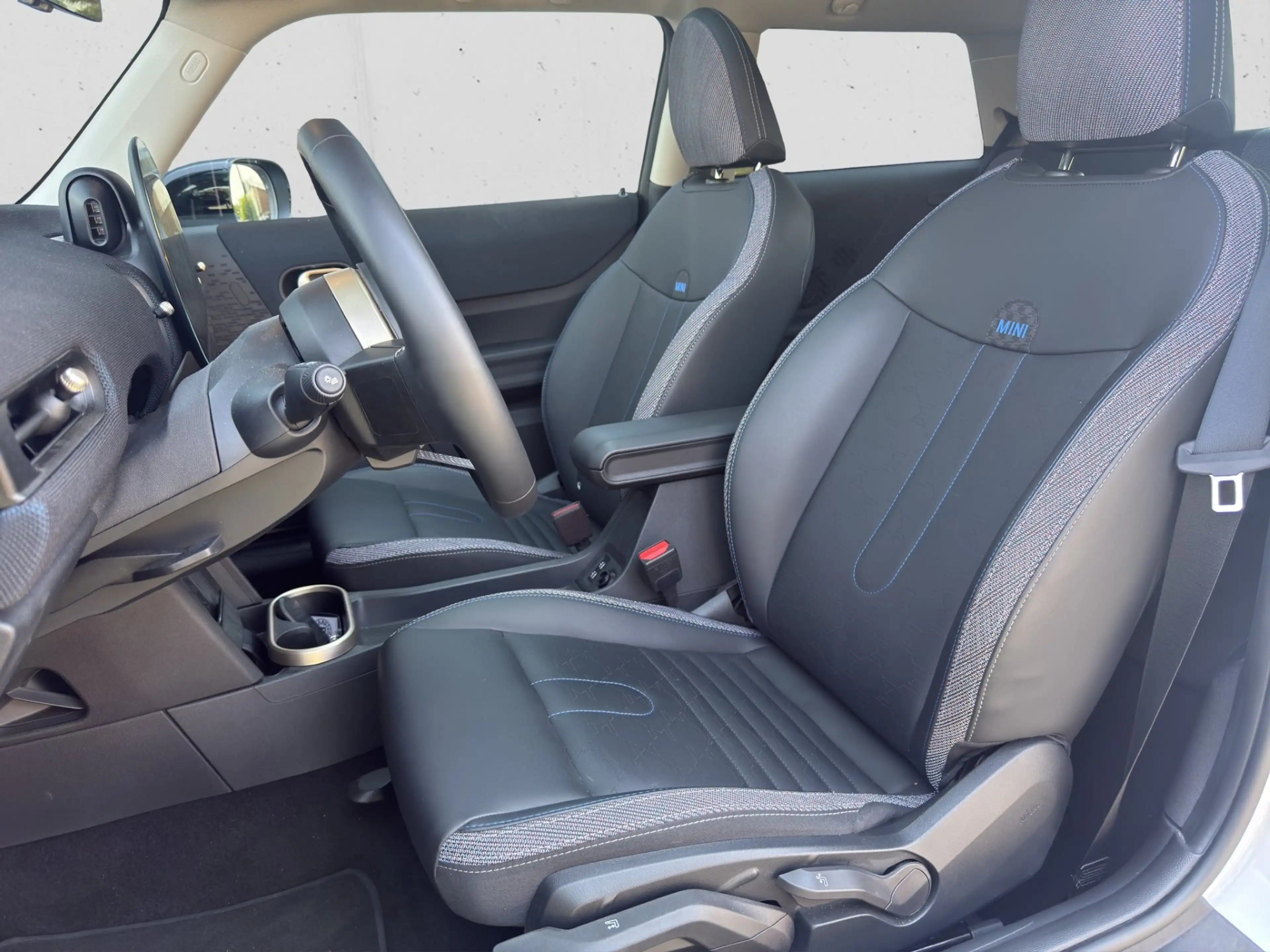 MINI Cooper C — photo 8