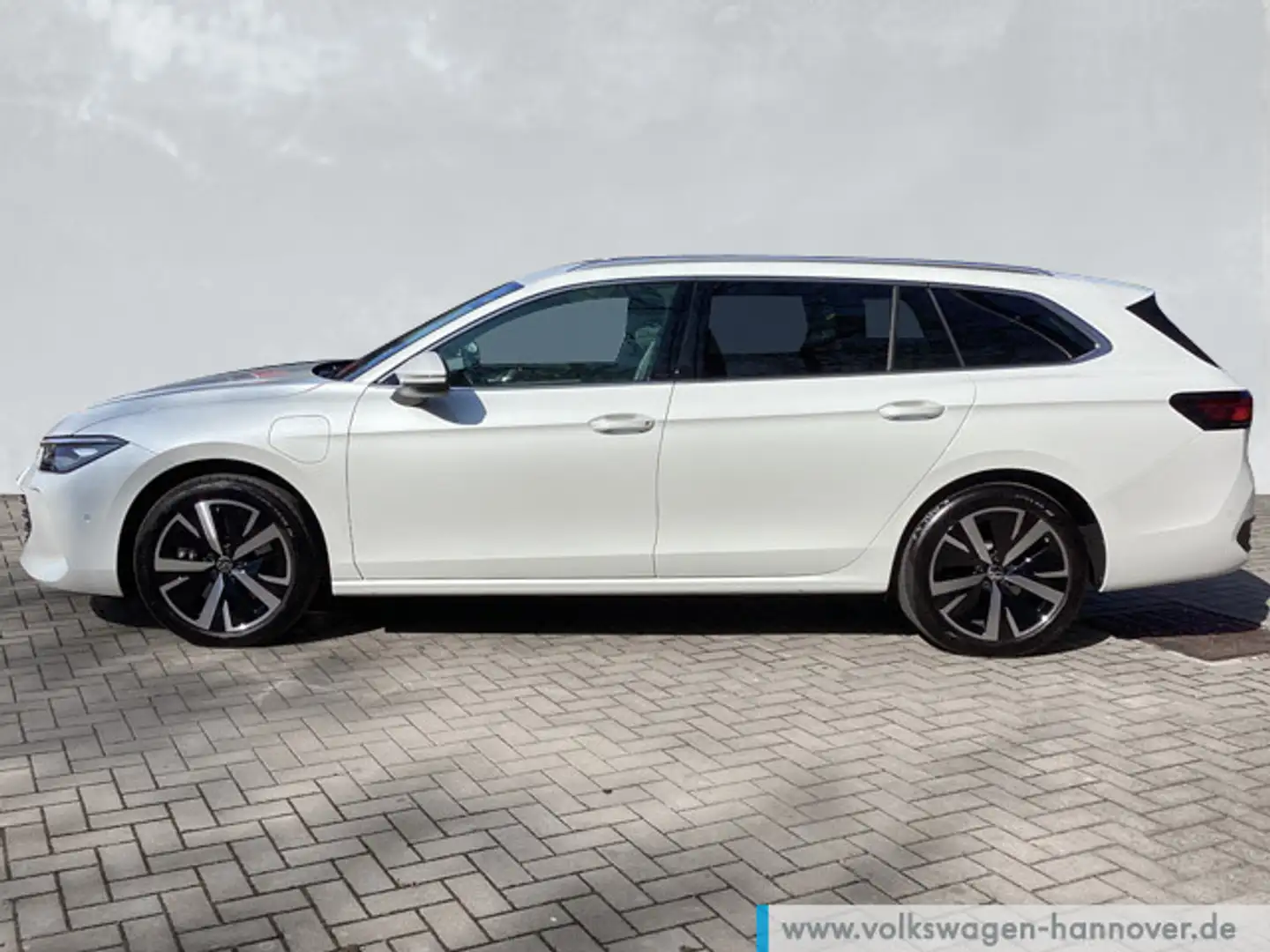 Volkswagen Passat Variant 1.5 TSI DSG eHybrid Business Navi Weiß - 2