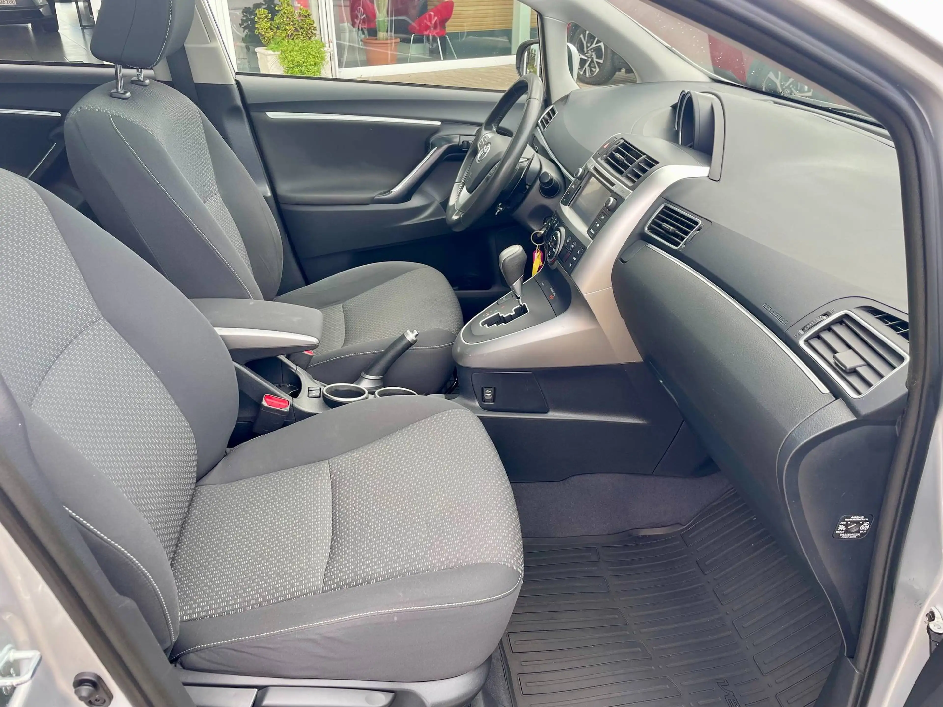 Toyota Verso 1.8 Life AT*KAMERA*SH*PDC — photo 9