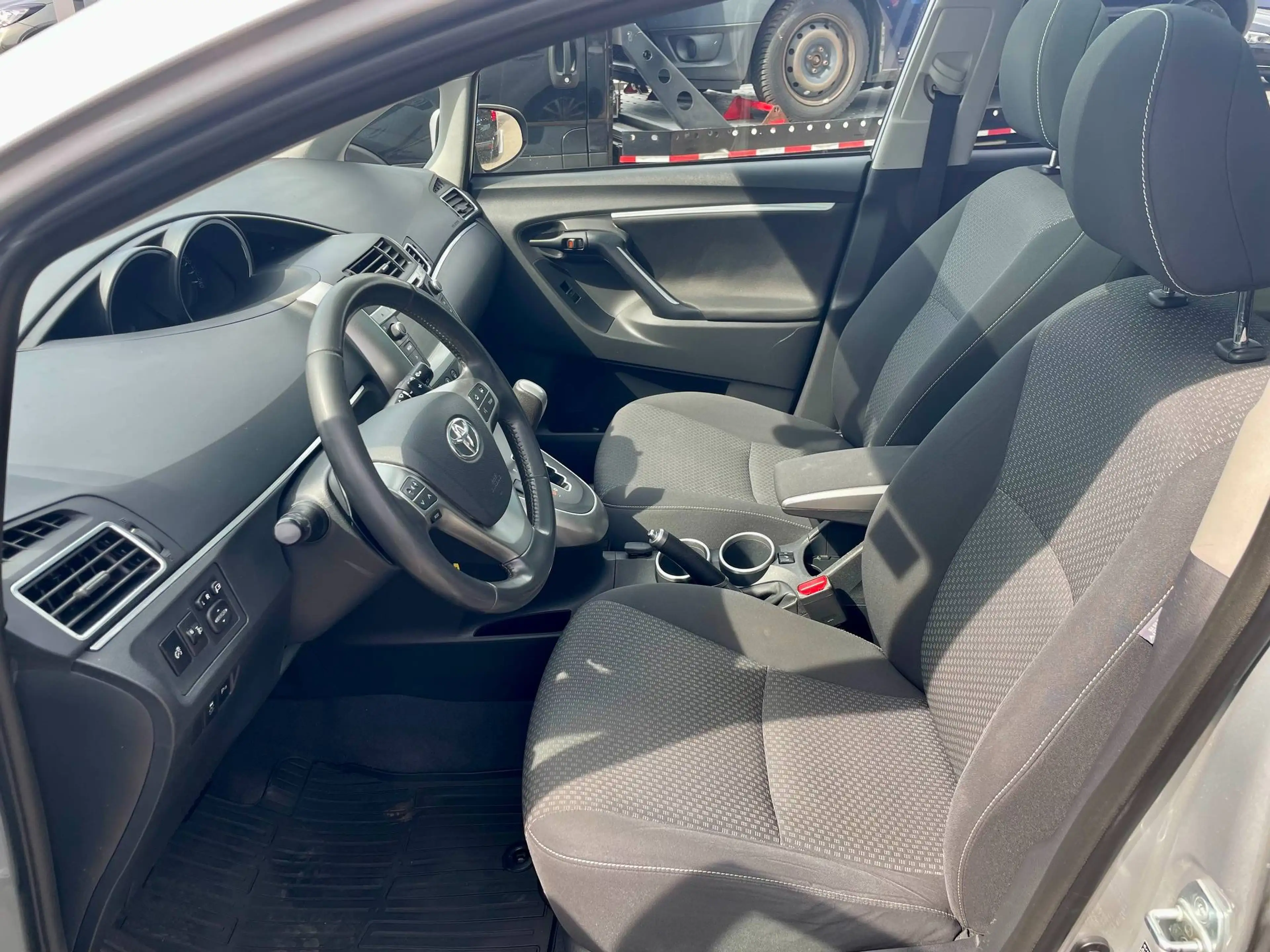 Toyota Verso 1.8 Life AT*KAMERA*SH*PDC — photo 11