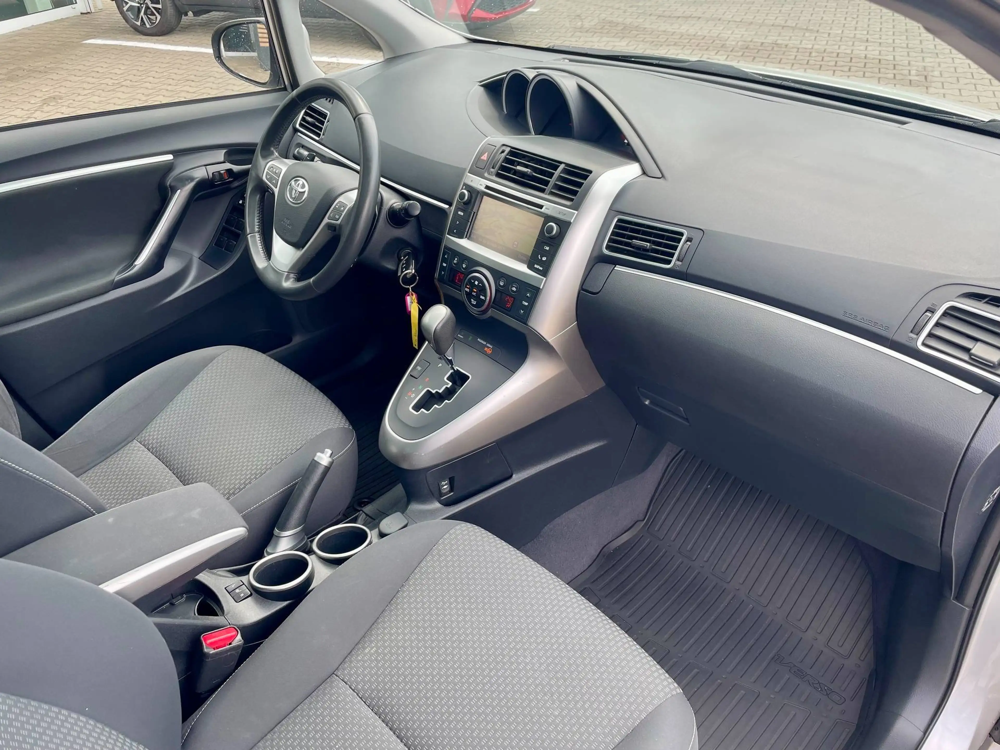 Toyota Verso 1.8 Life AT*KAMERA*SH*PDC — photo 10