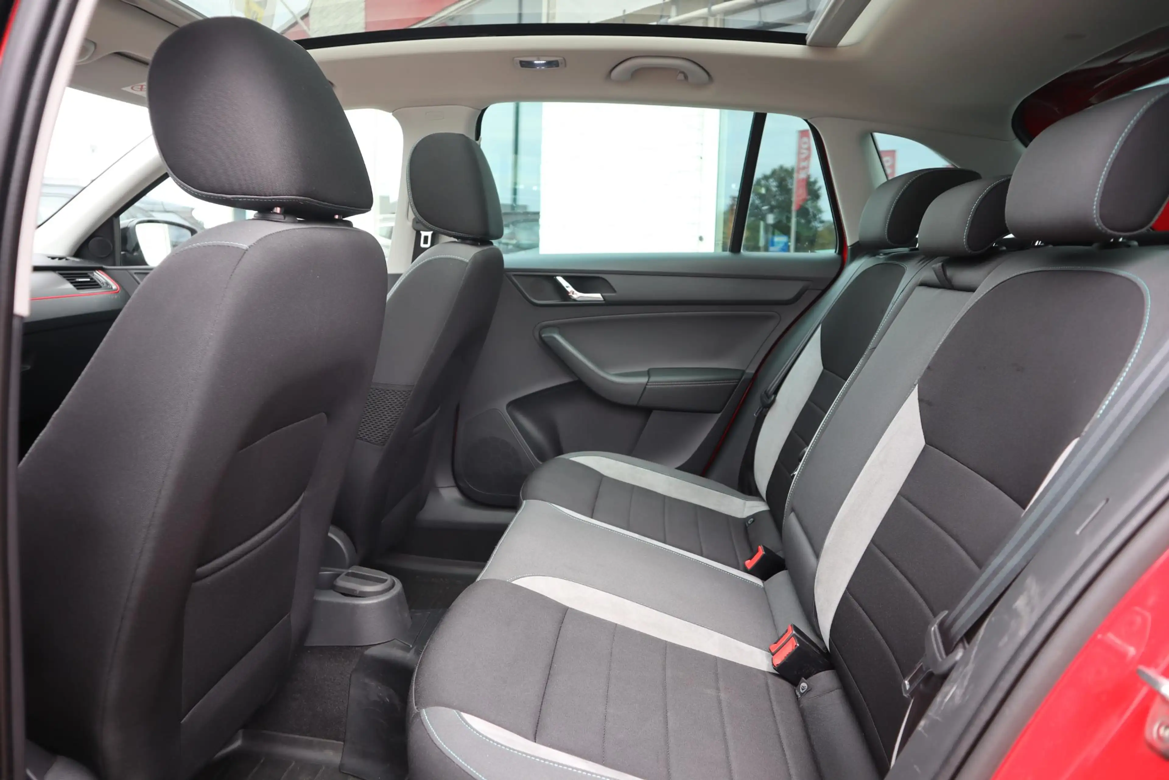 Skoda Rapid/Spaceback SPEEDBACK 1.2 TSI GREENTECH JOY PANORAMADAK|TREKHA — photo 6