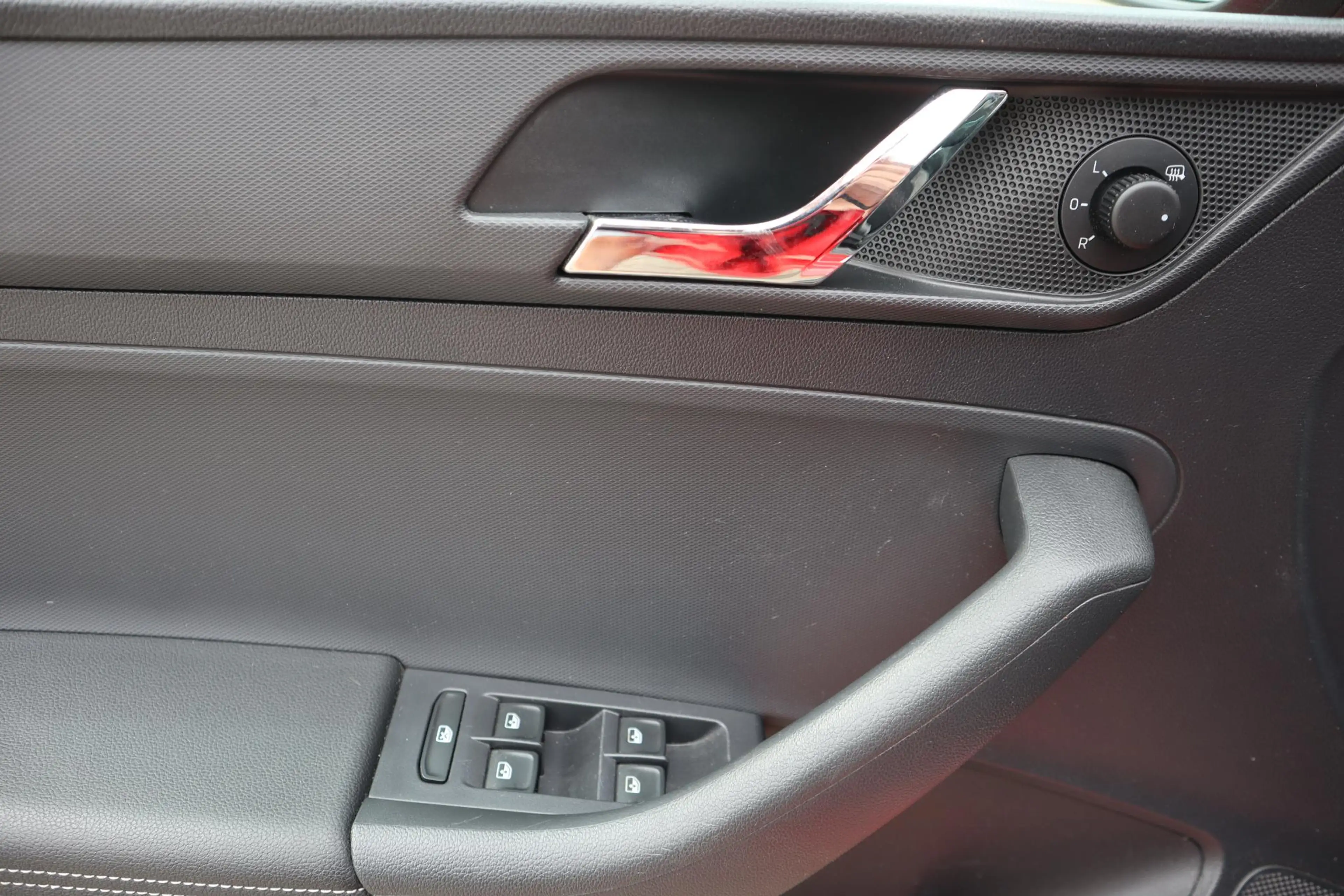 Skoda Rapid/Spaceback SPEEDBACK 1.2 TSI GREENTECH JOY PANORAMADAK|TREKHA — photo 26