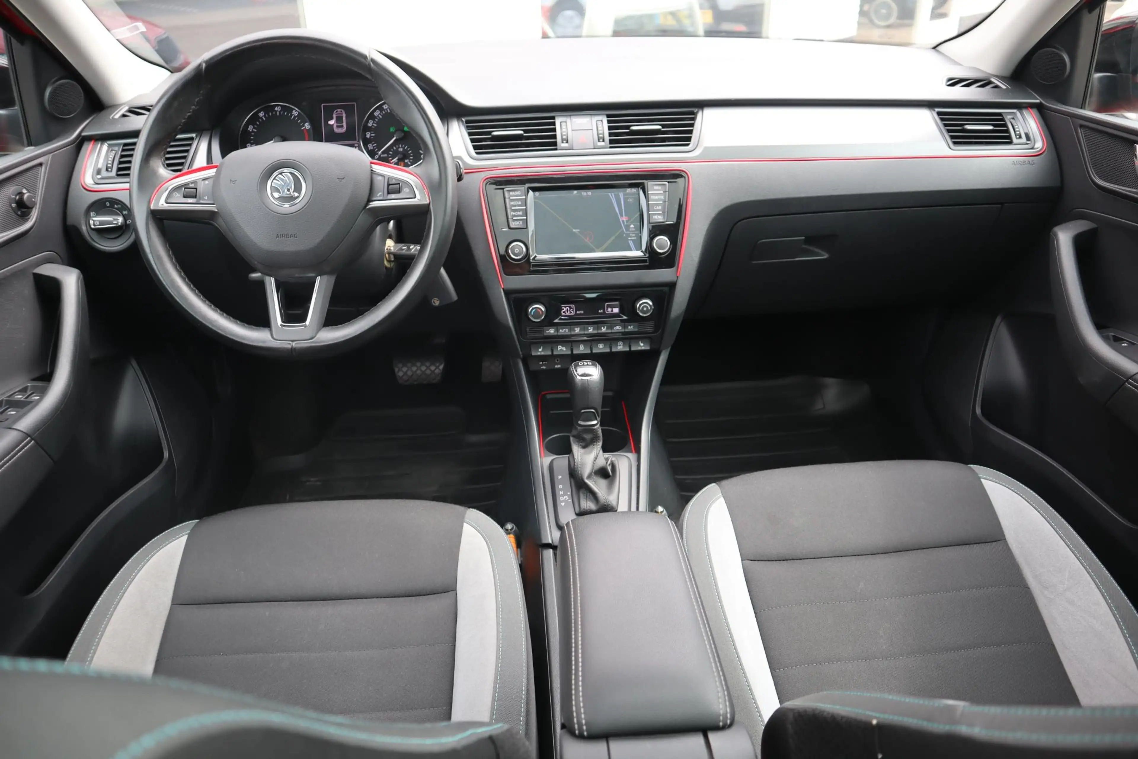 Skoda Rapid/Spaceback SPEEDBACK 1.2 TSI GREENTECH JOY PANORAMADAK|TREKHA — photo 20