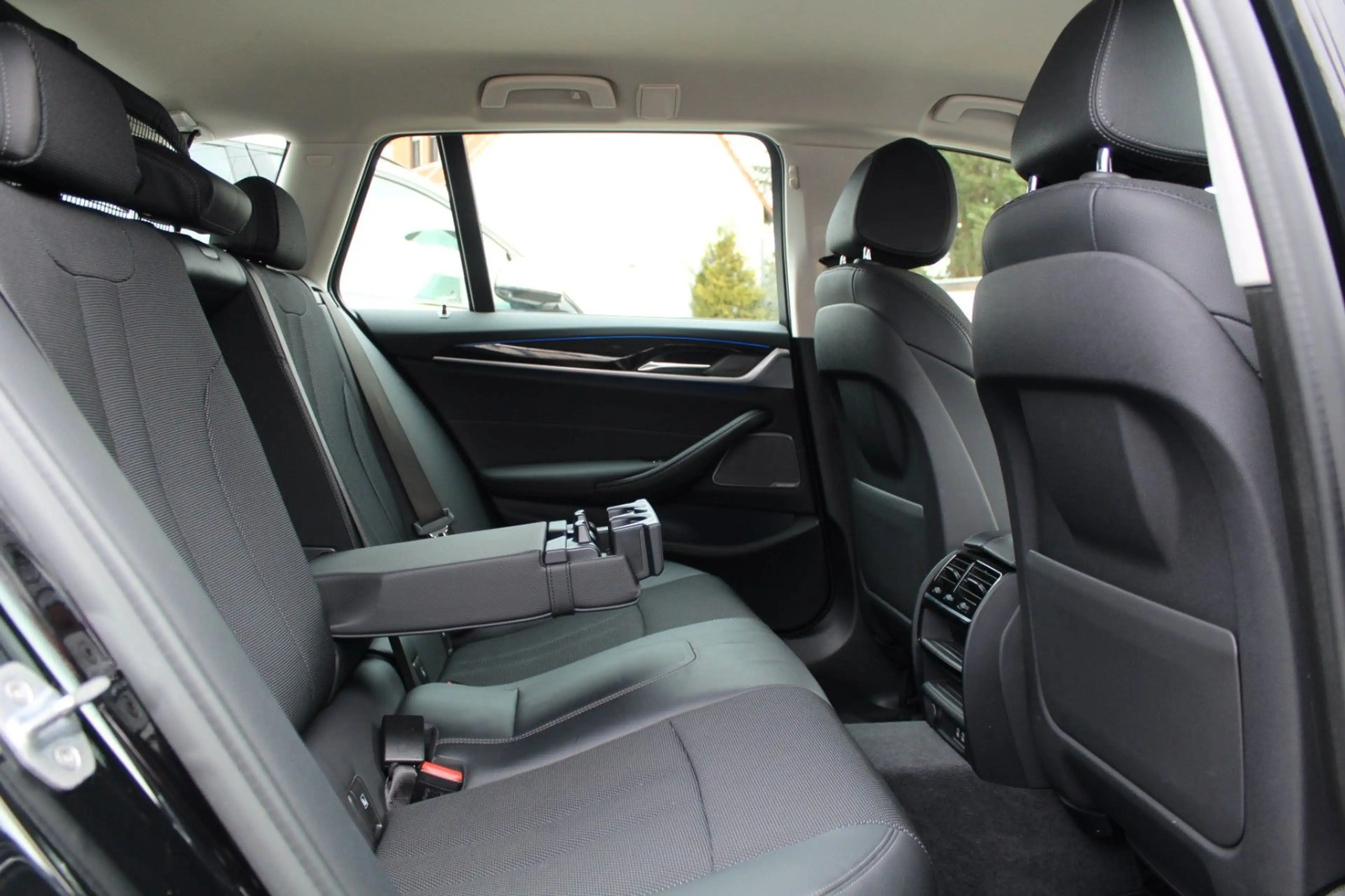 BMW 540 xDr. SPORT 1.HAND LIVE-Cockp NaviPRO H&K KAM — photo 14