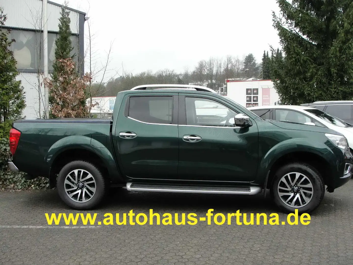 Nissan Navara 2.3 dci Tekna Automatic 100%-Sperre Rollo Zelená - 2