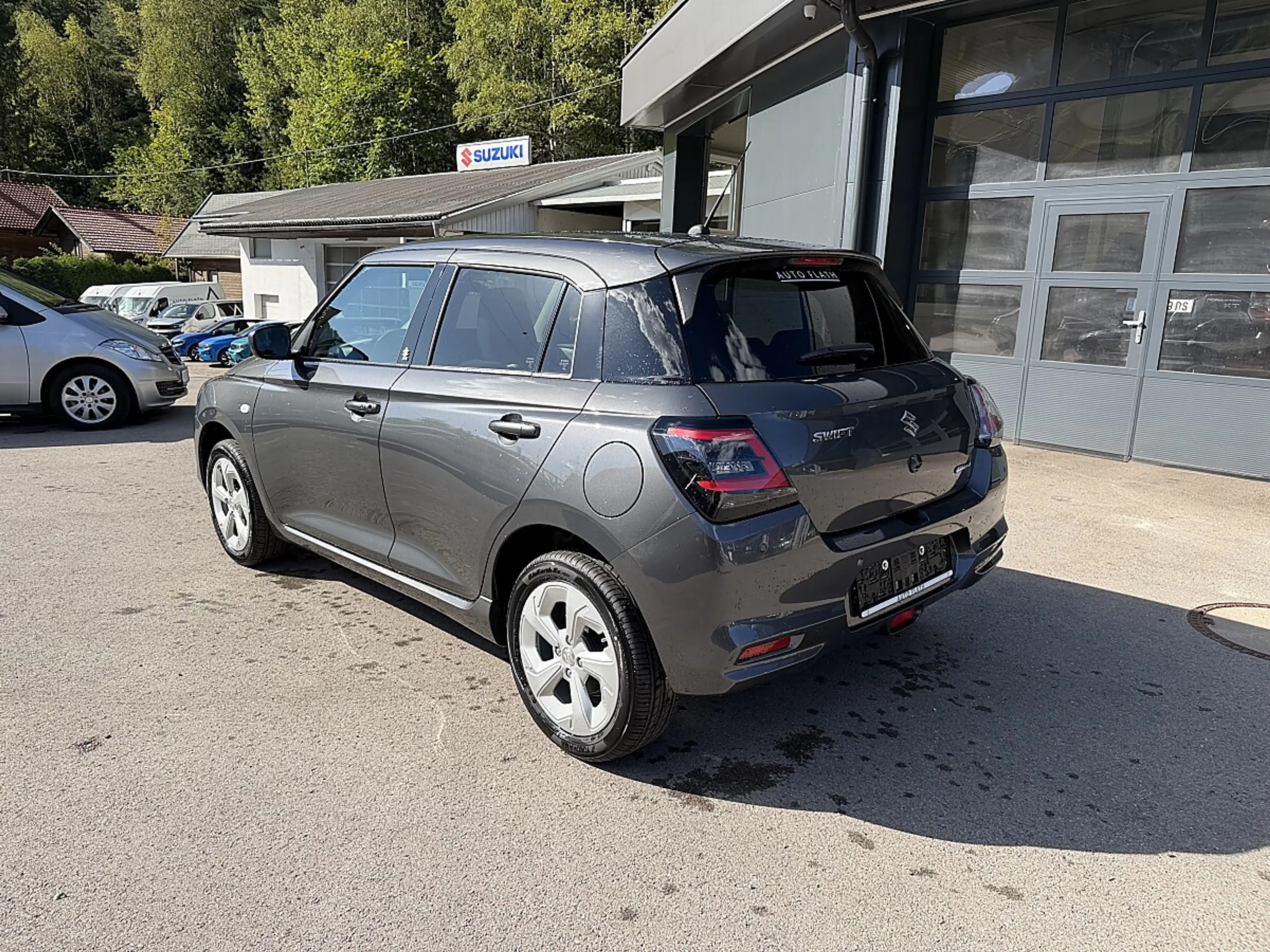 Suzuki Swift 1,2 Hybrid Allgrip Shine — photo 7