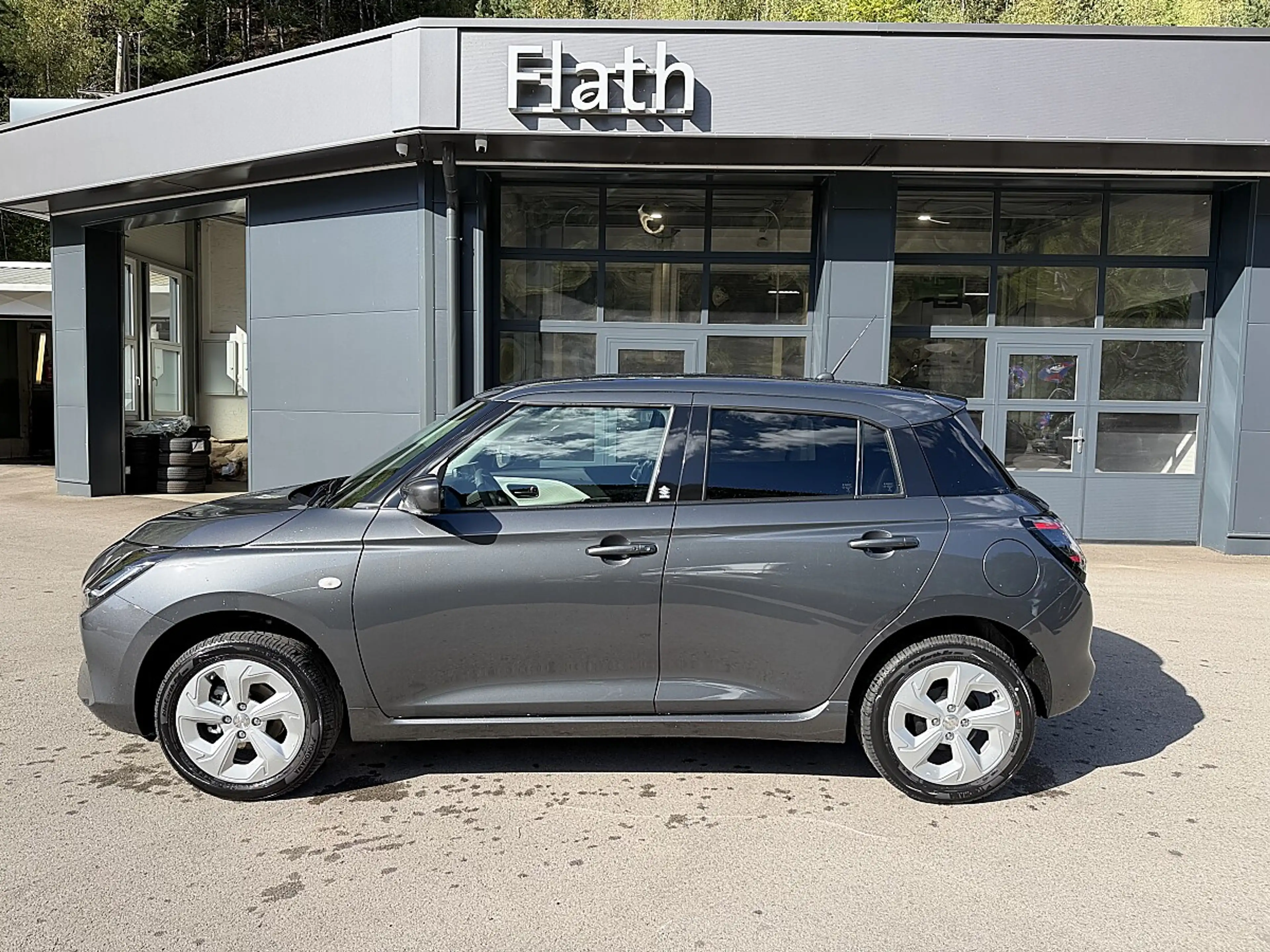 Suzuki Swift 1,2 Hybrid Allgrip Shine — photo 8