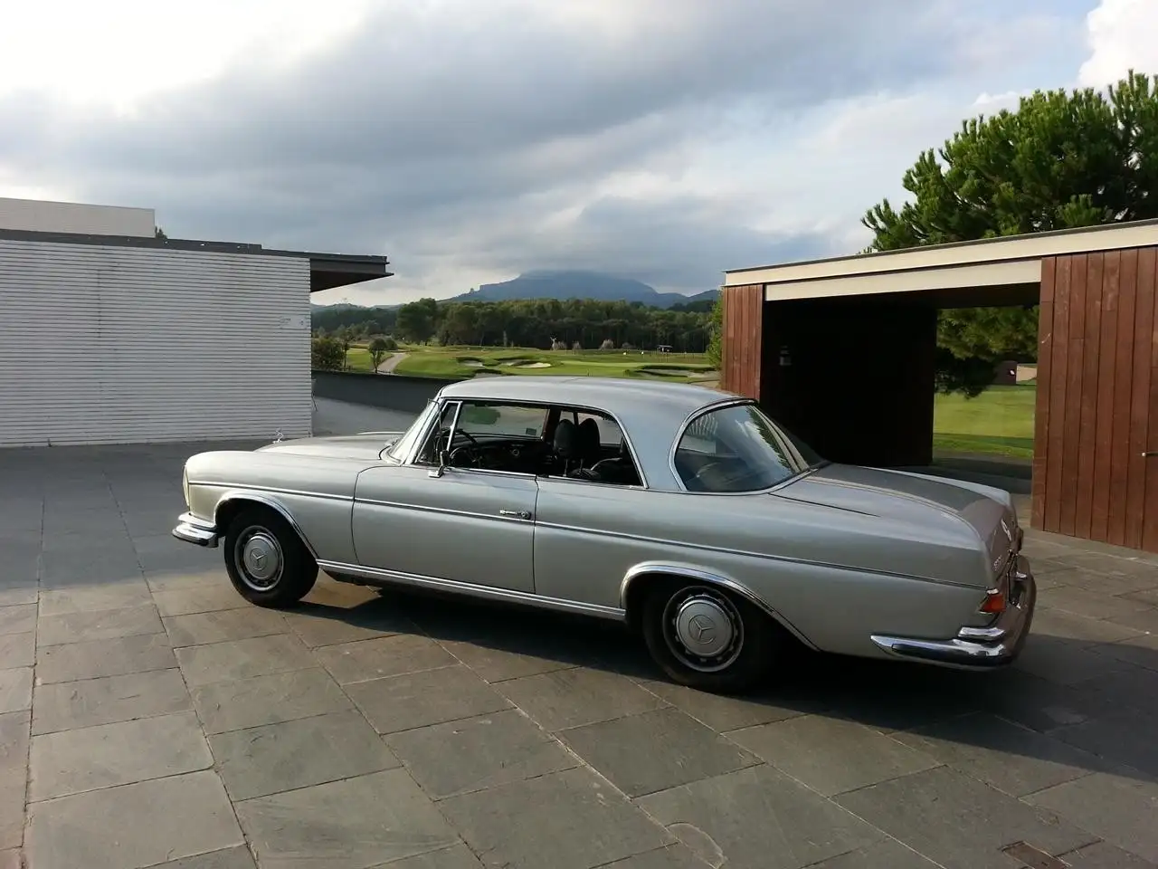 Mercedes-Benz 280 SE 280 3.5 (W111), foto 3