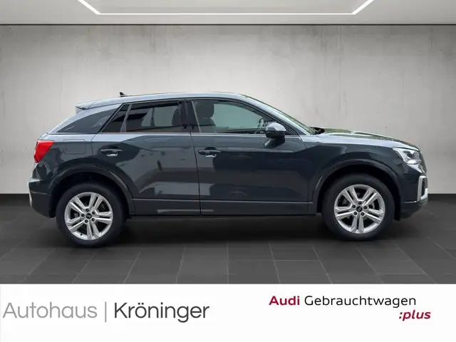 Audi Q2 view 4