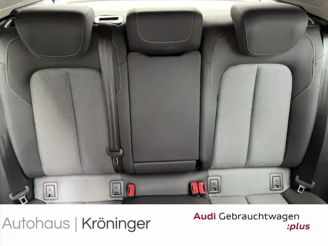 Audi Q2 view 10