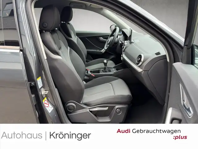 Audi Q2 view 9