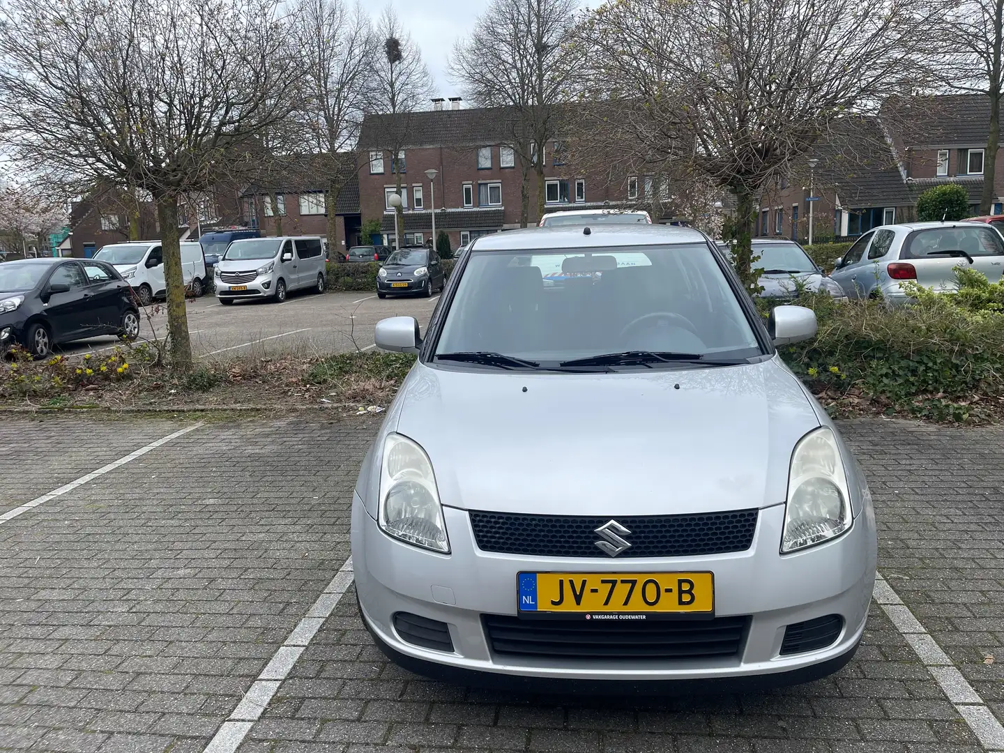 Suzuki Swift 1.5 Zilver - 1