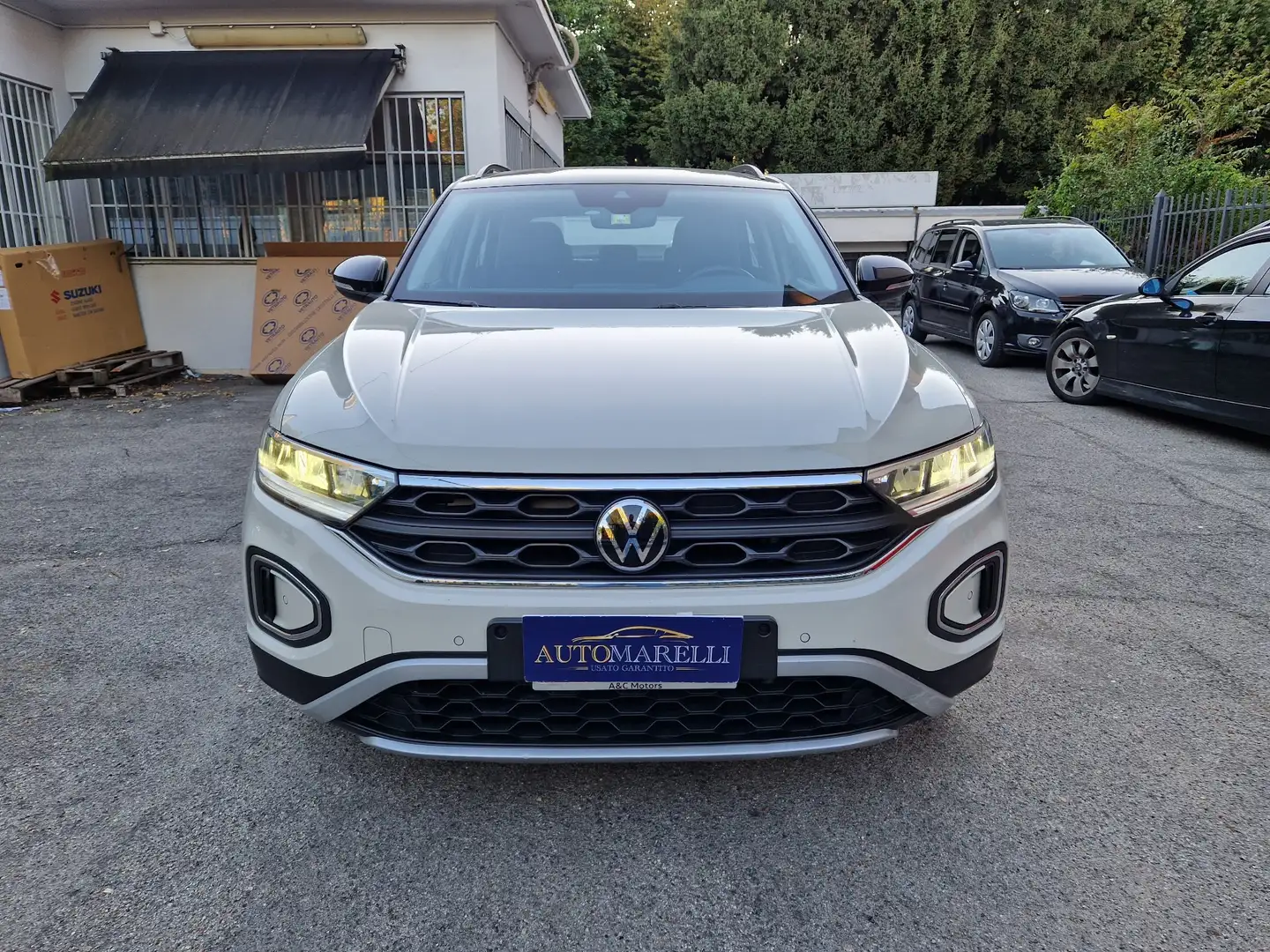 Volkswagen T-Roc 2.0 tdi Life 115cv Beige - 2