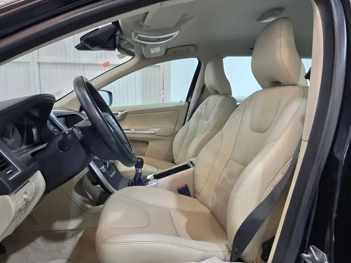 Volvo XC60 D3 Kinetic (CO2 149) 2014, foto 8