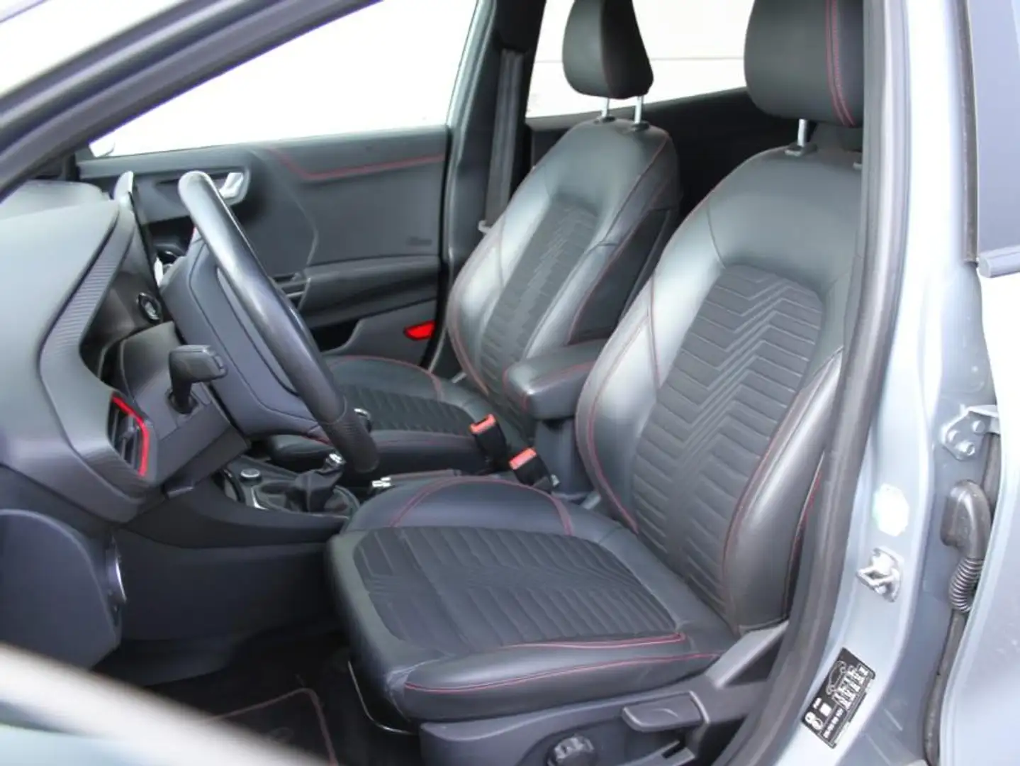 Ford Puma 1.0 EB ST-Line X LED AHK Navigation Silber - 2