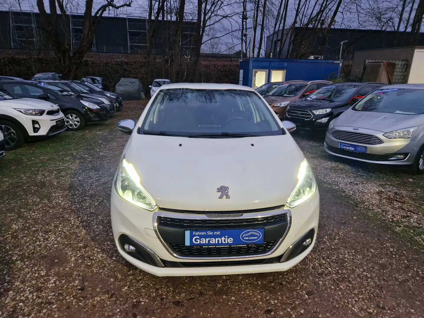 Peugeot 208 1.2T Klima 99Tkm 1Hnd LED Sitzhzg Tempom Alu PDC Bianco - 2