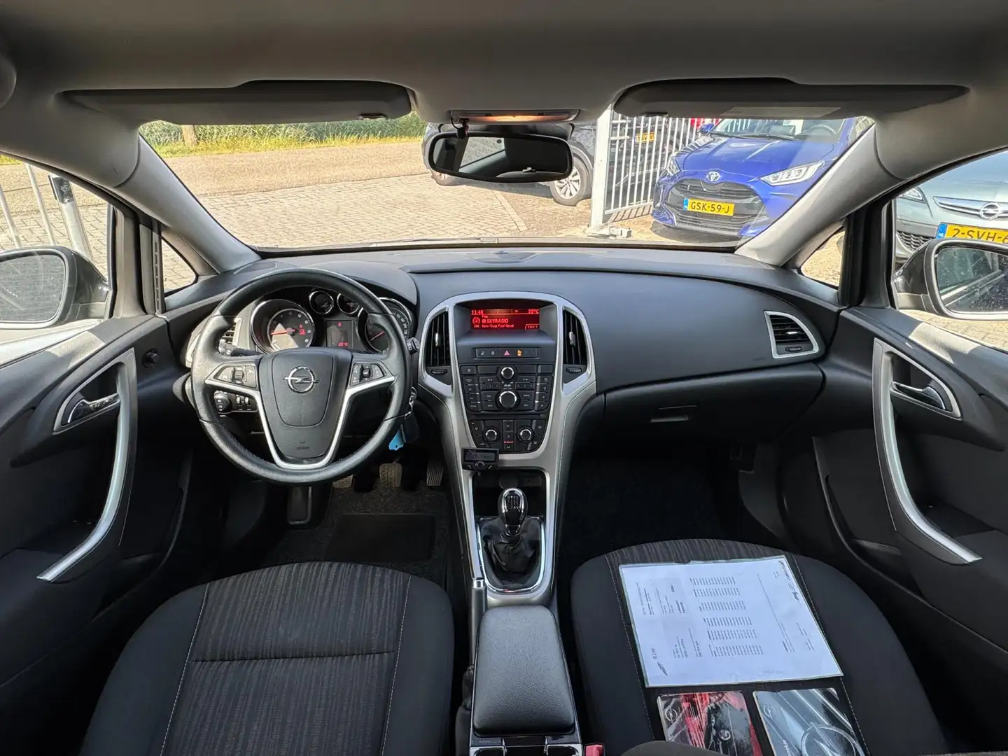 Opel Astra 1.4 Turbo Edition TREKHAAK / NL AUTO / CRUISE / PA Zwart - 2