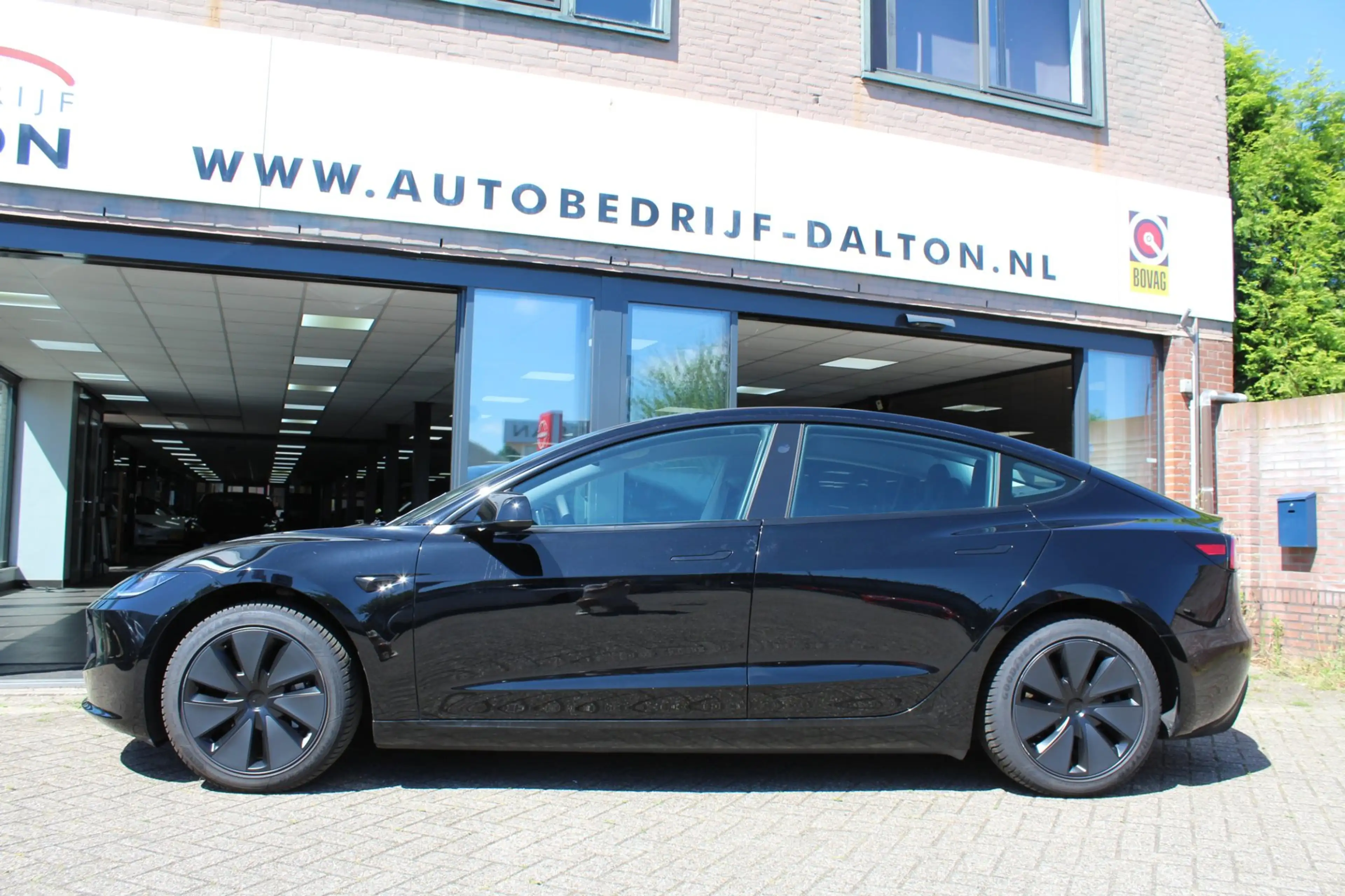Tesla Model 3 Standard RWD Plus 18.880KM!! FACELIFT — photo 2
