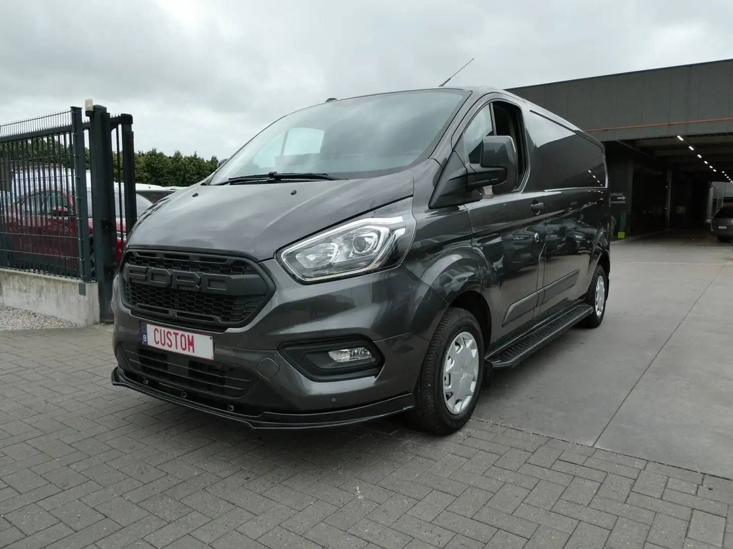 Ford Transit Custom L2 Business Luxe 2.0 TDCi 130pk 3pl Raptor (33968) Gris - 1