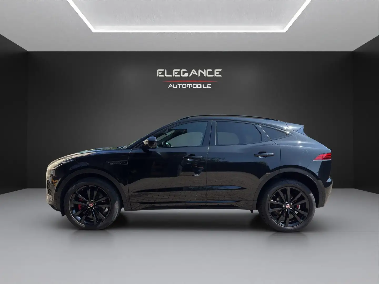 Jaguar E-Pace E-PACE R-Dynamic SE AWD*Black Pack*AHK*Panorama Schwarz - 2