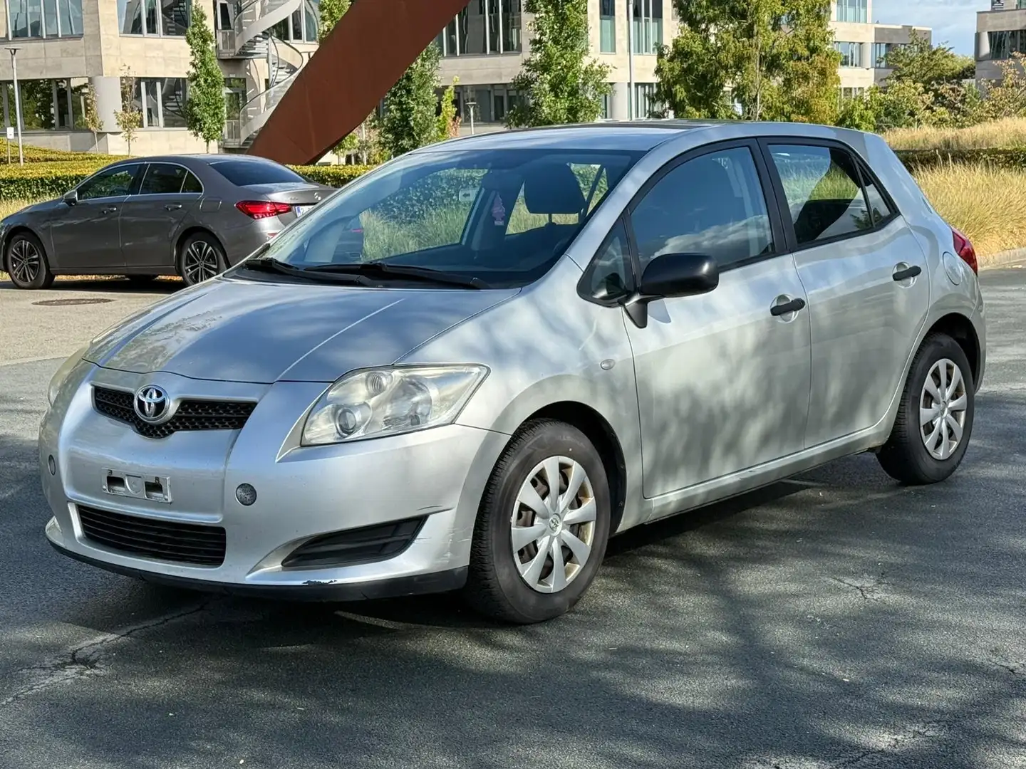 Toyota Auris 1.4 Turbo D4D Edge Argent - 1