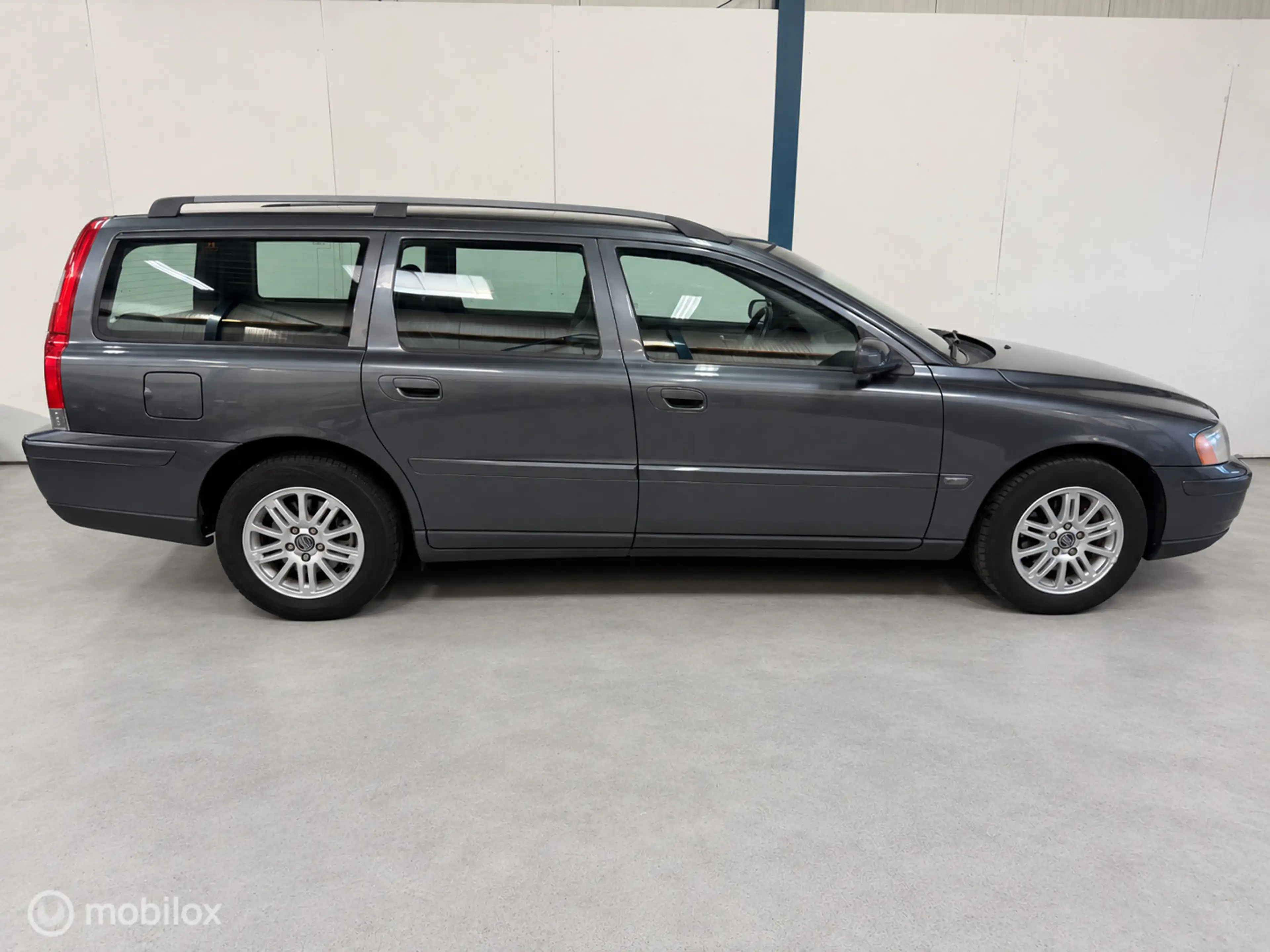 Volvo V70 2.4 Kinetic YOUNGTIMER — photo 5
