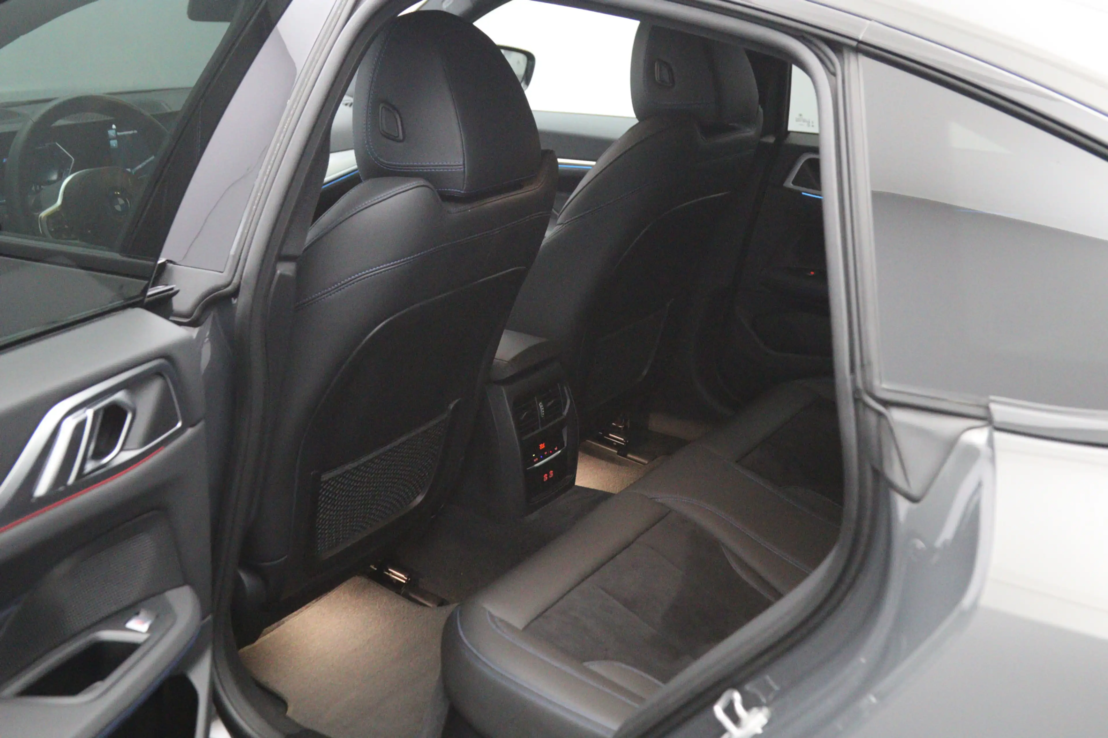 BMW i4 M50 High Executive 84 kWh 544 PK, SOH 96 %, M-Spor — photo 21