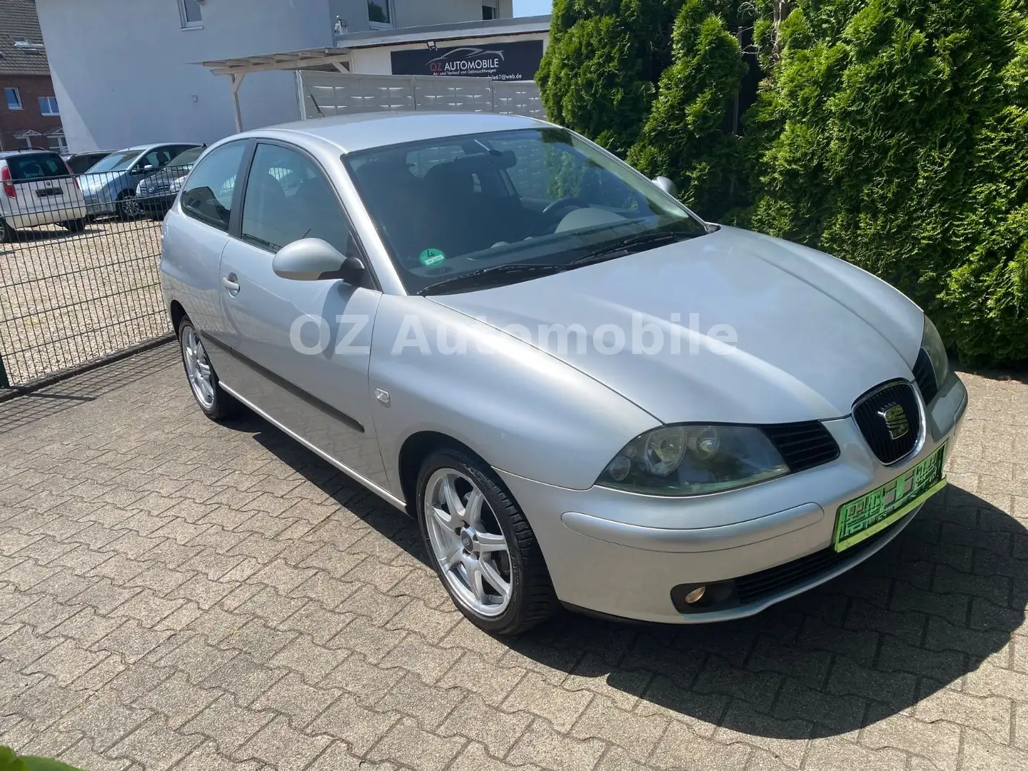 SEAT Ibiza 1.4 16V Sport Servo//Automatik//55Kw Silber - 1