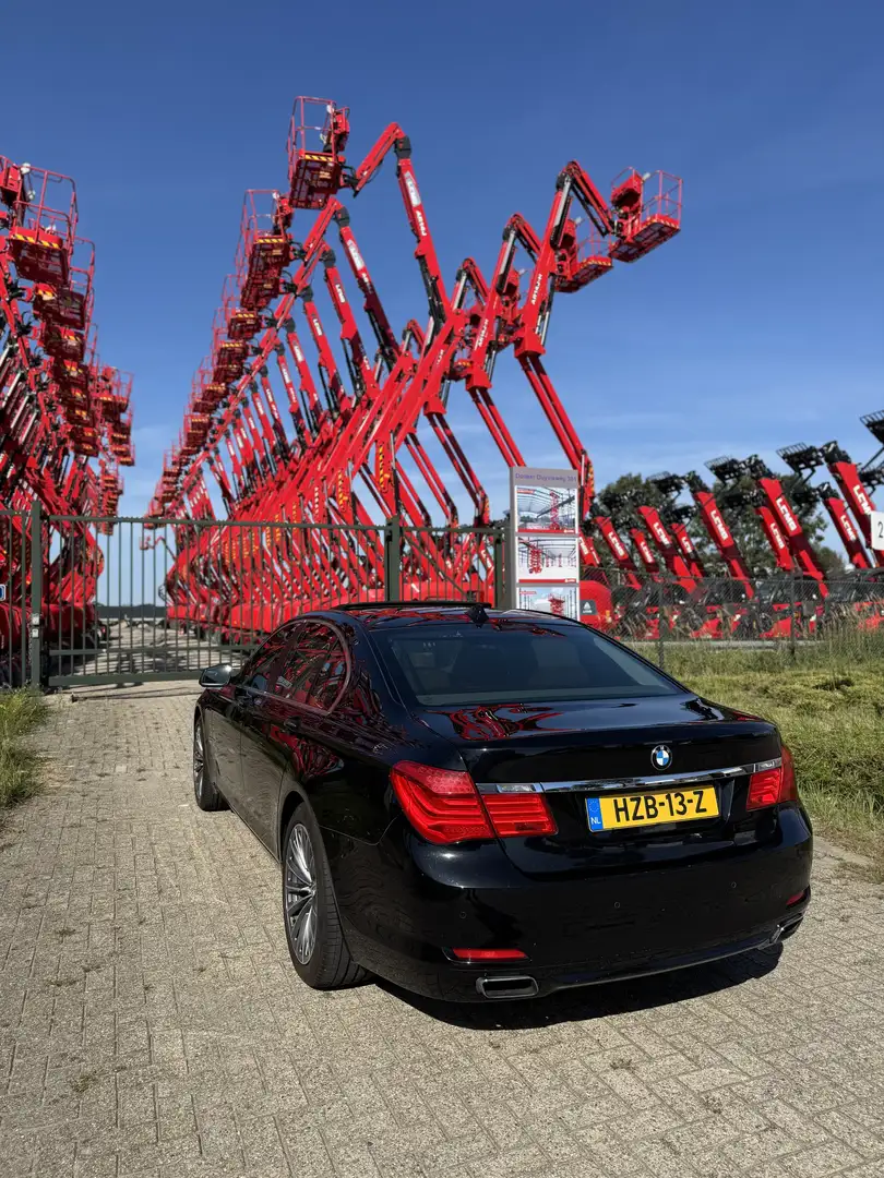 BMW 740 740i Noir - 2