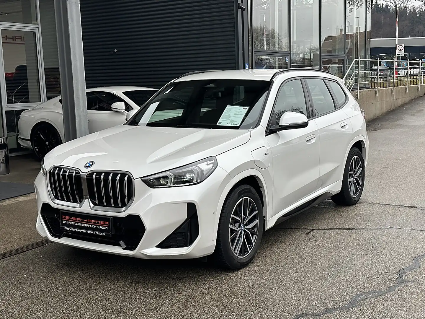 BMW X1 xDrive25e M-Paket Aut. Weiß - 1