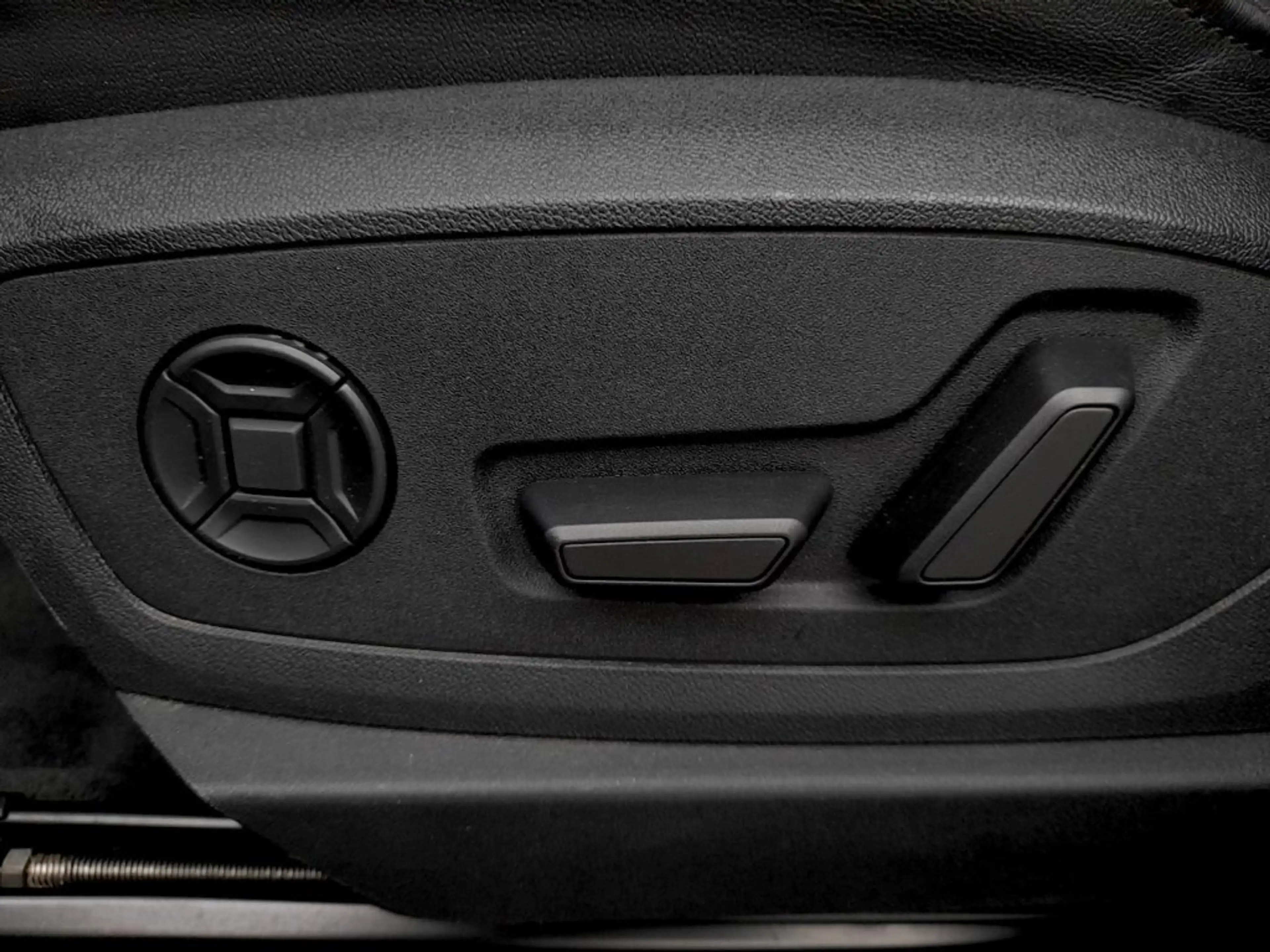 Audi e-tron "S" SB 95 QUATTRO S-LINE BLACK *NP: € 106.420,- / 22 ZOLL / MEMORY SPORTSITZE / ASS PAKETE TOUR & STADT* — photo 13