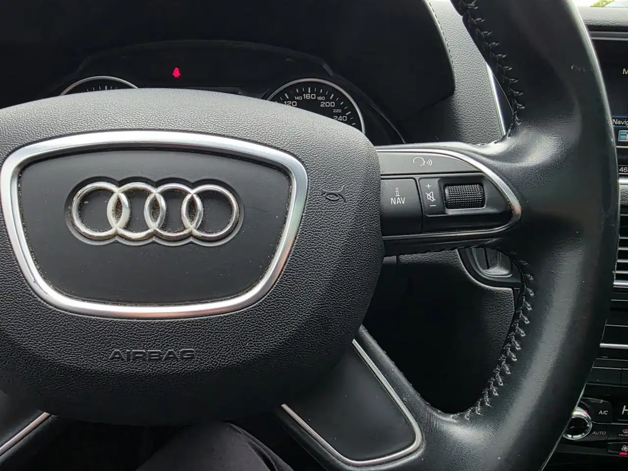 Audi Q5 снимка Audi Q5