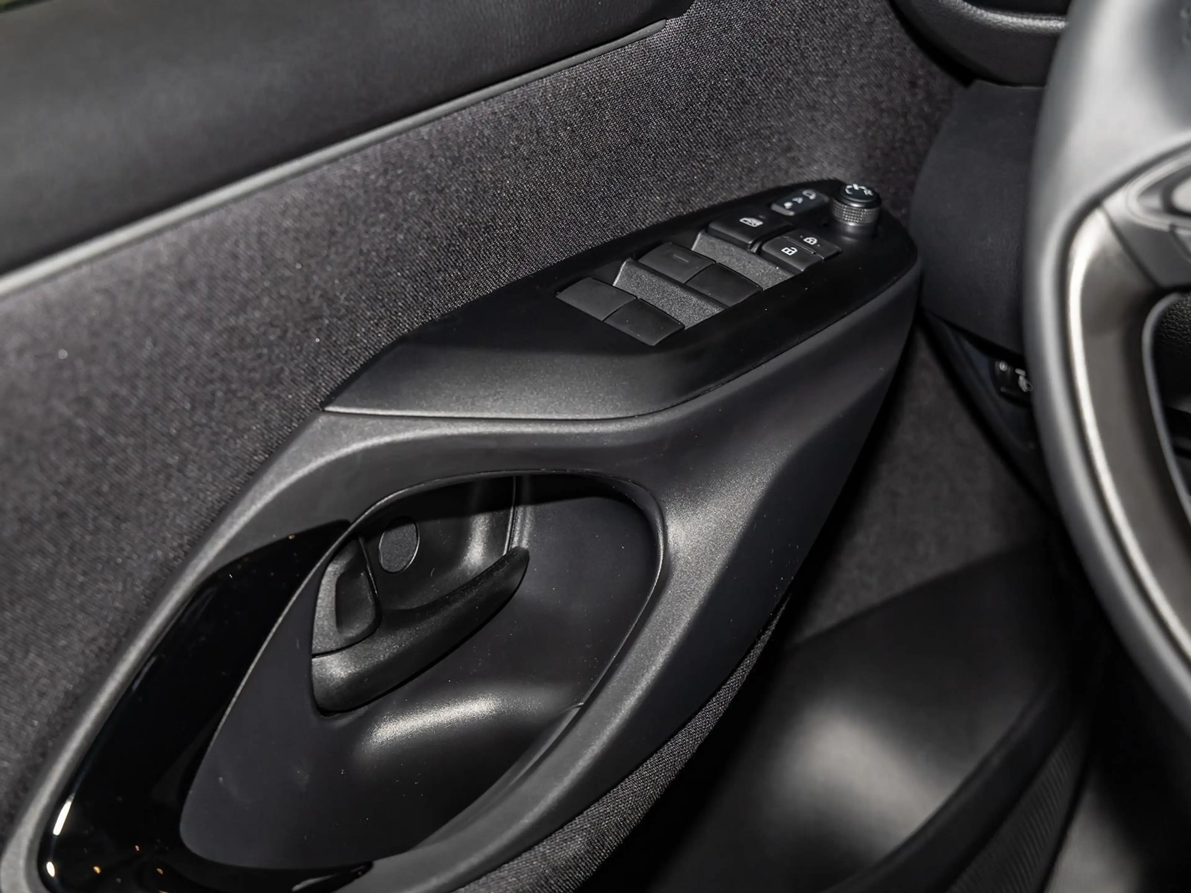 Mazda 2 Hybrid 116 CVT Homura NAVI SHZ PDC BT — photo 12