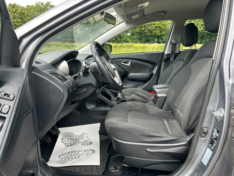 Hyundai iX35 5-Star Edition 1.6 2WD Klima Radio — photo 10