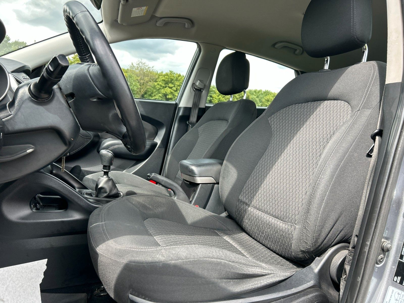Hyundai iX35 5-Star Edition 1.6 2WD Klima Radio — photo 15
