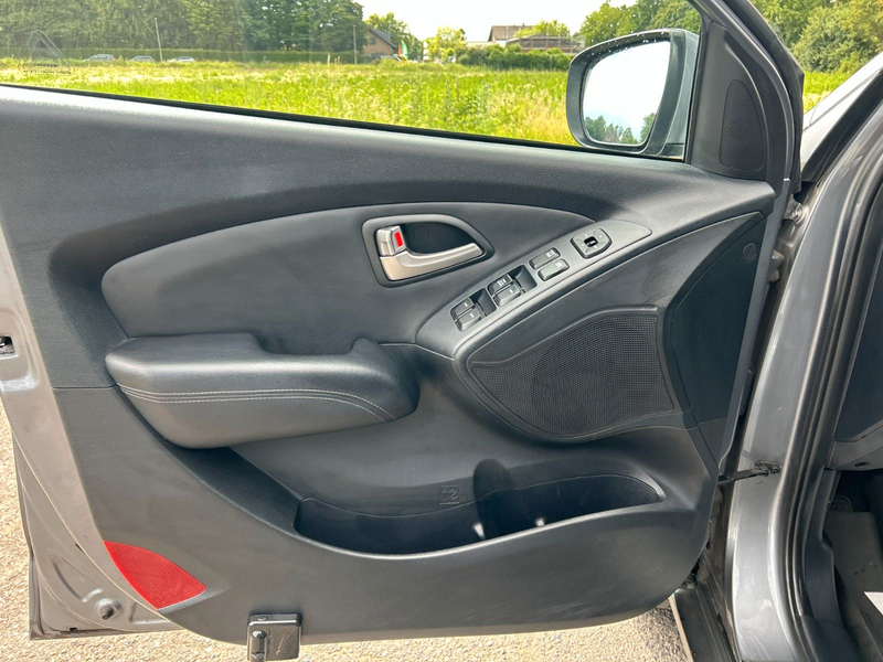 Hyundai iX35 5-Star Edition 1.6 2WD Klima Radio — photo 12