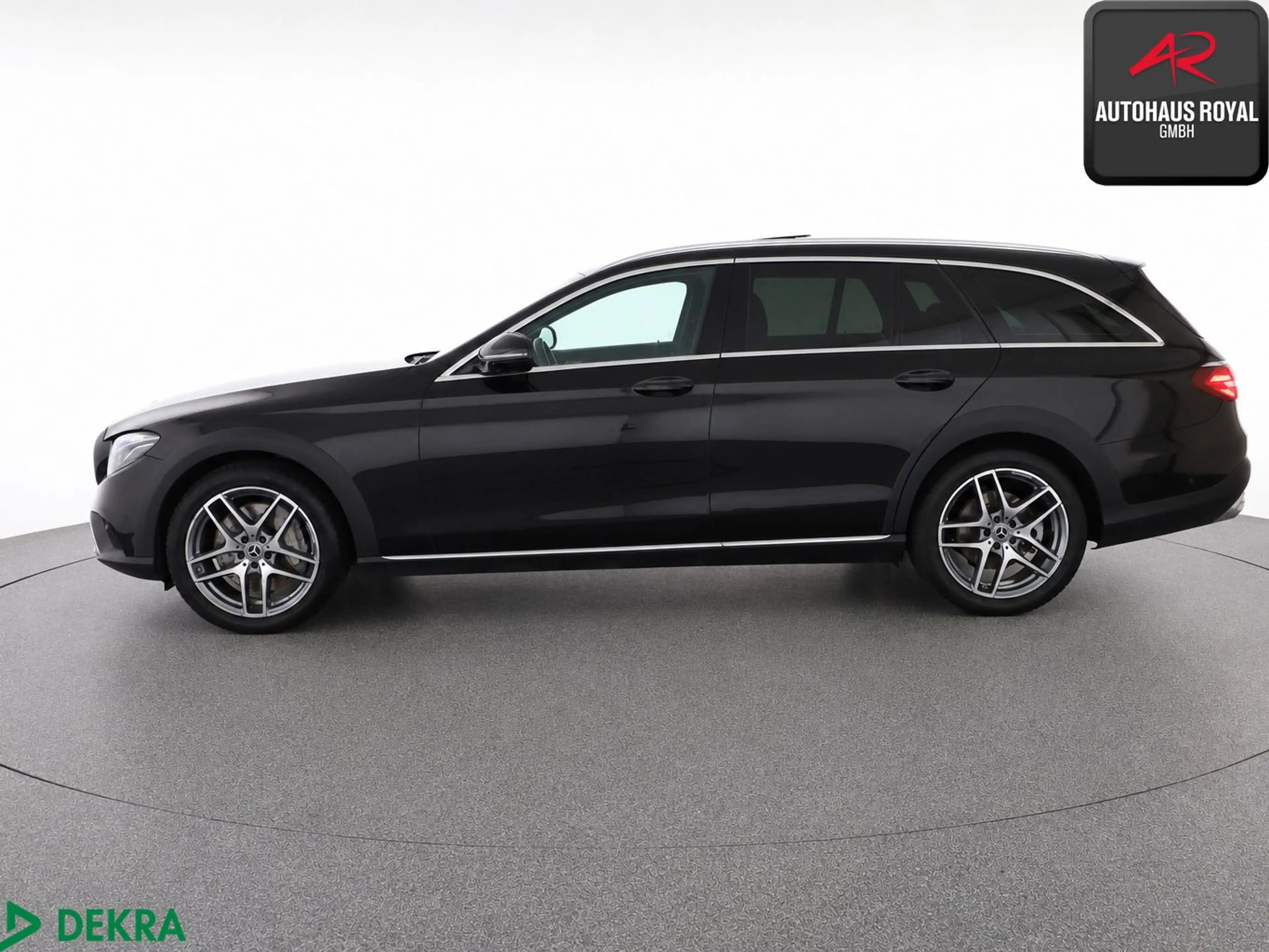 Mercedes-Benz E 400 d T 4M ALL-TERRAIN MULTIBEAM,360°,DISTRO — photo 2
