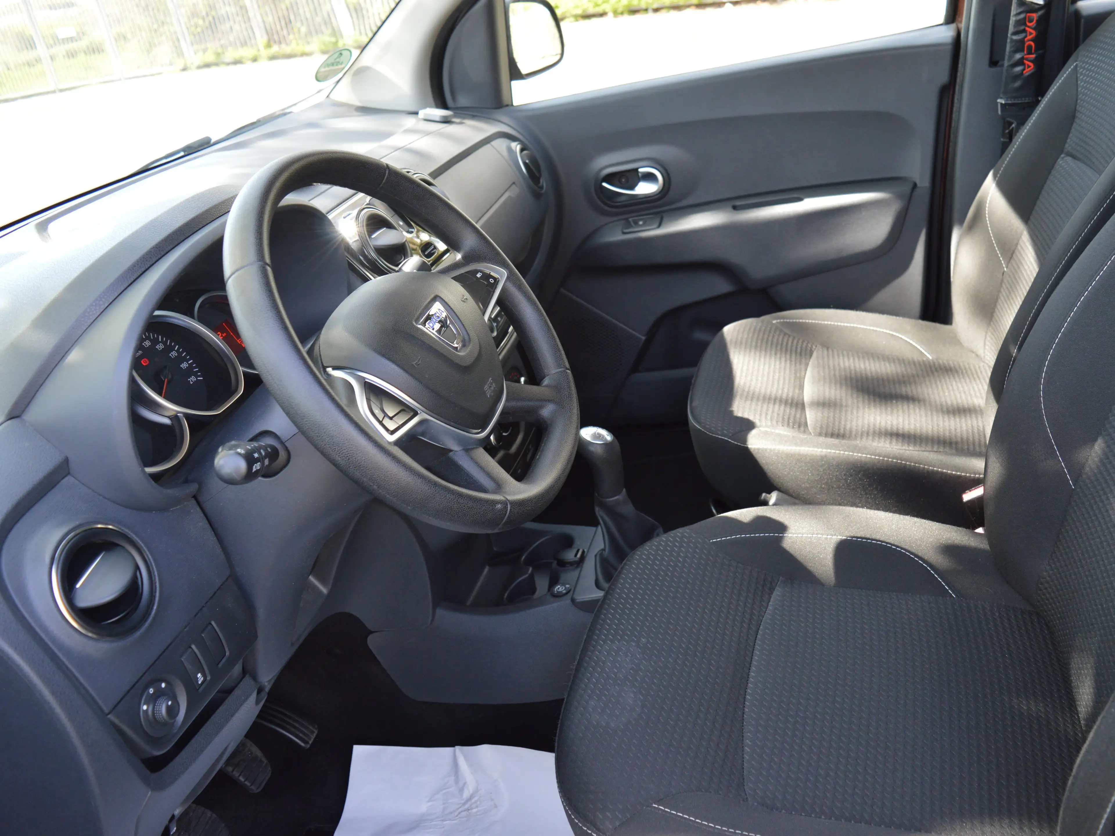 Dacia Lodgy Laureate*LPG Autogas*Tempomat* — photo 9
