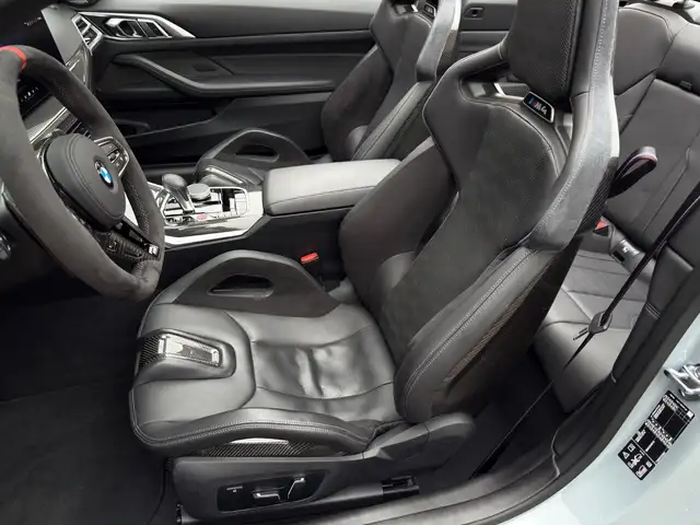 BMW M4 view 10
