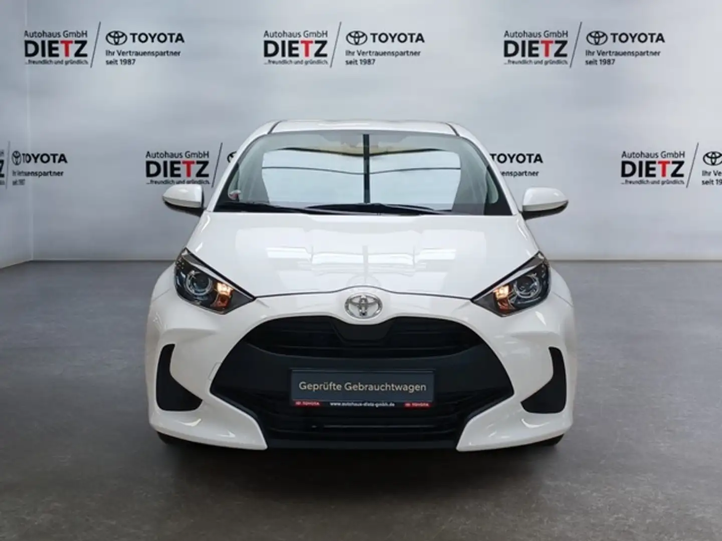 Toyota Yaris 1.0 Dual-VVTi Comfort*KAM*ACC*DAB Wit - 2