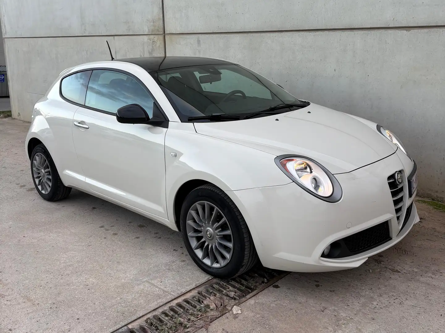 Alfa Romeo MiTo Mito 1.4i CarPlay 12 mois/maanden Garantie Wit - 2