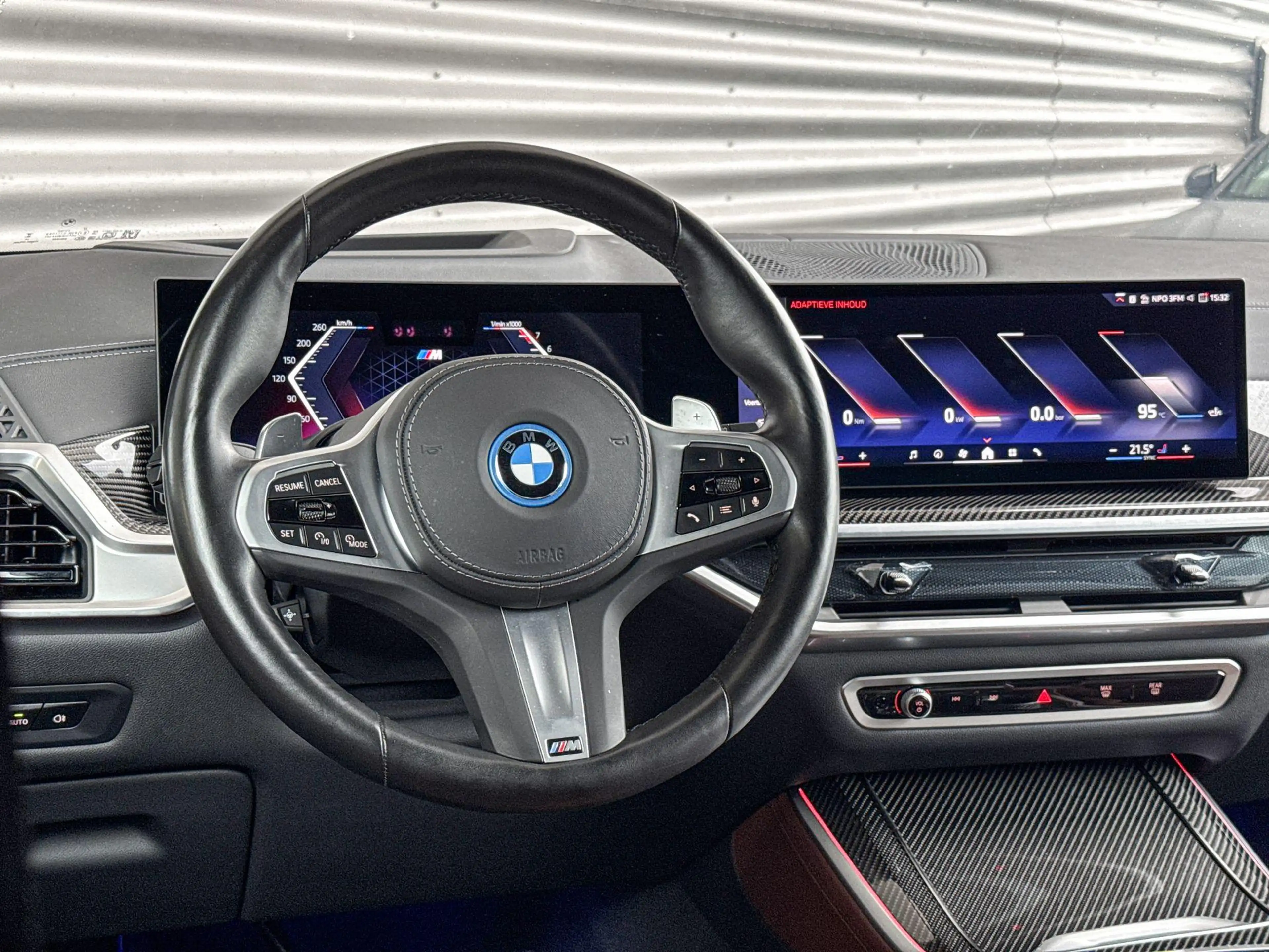 BMW X5 xDrive50e — photo 15