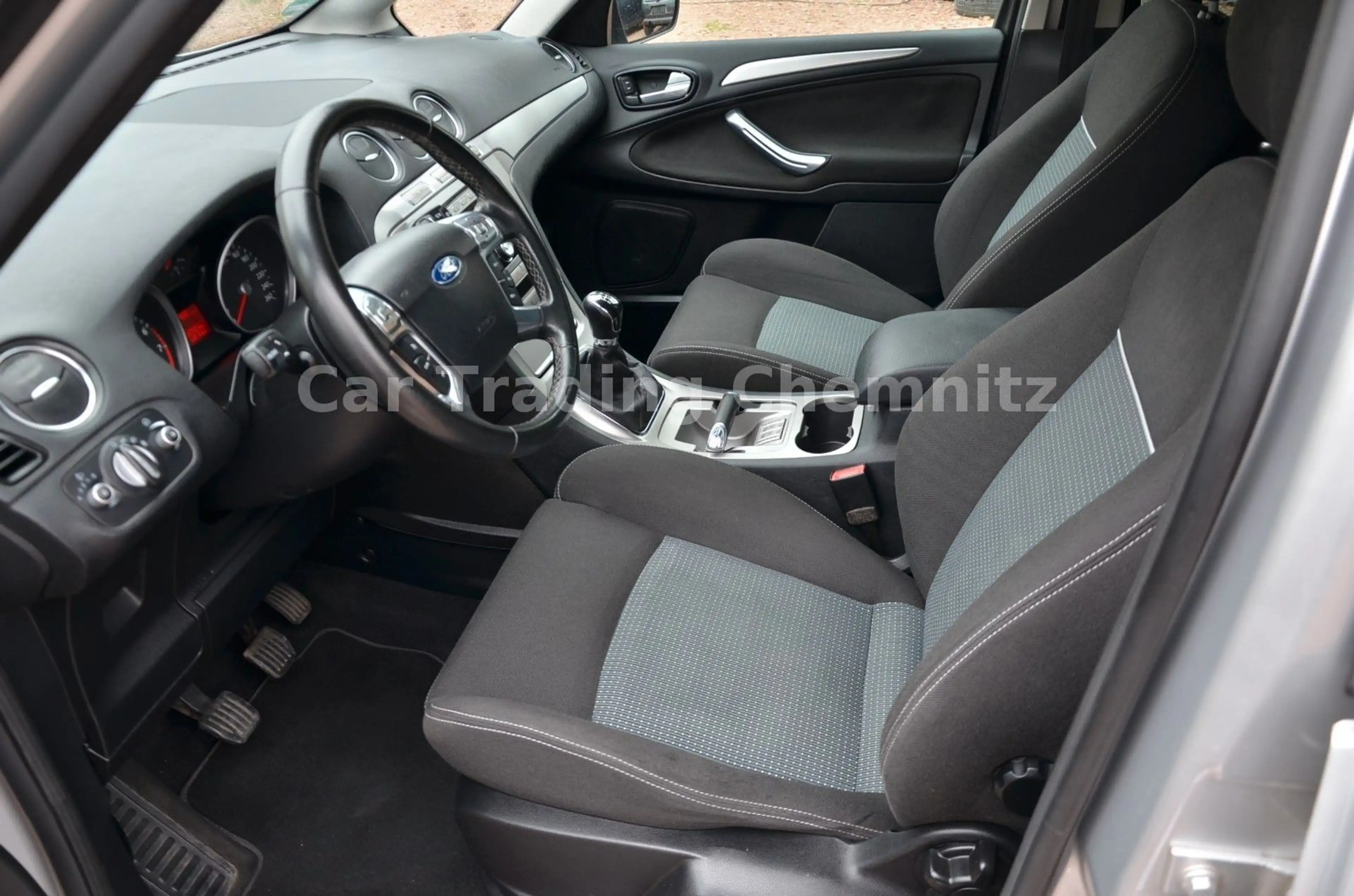 Ford S-Max S-MAX 2.0 Trend Klimaautomatik Sitzheizung — photo 9